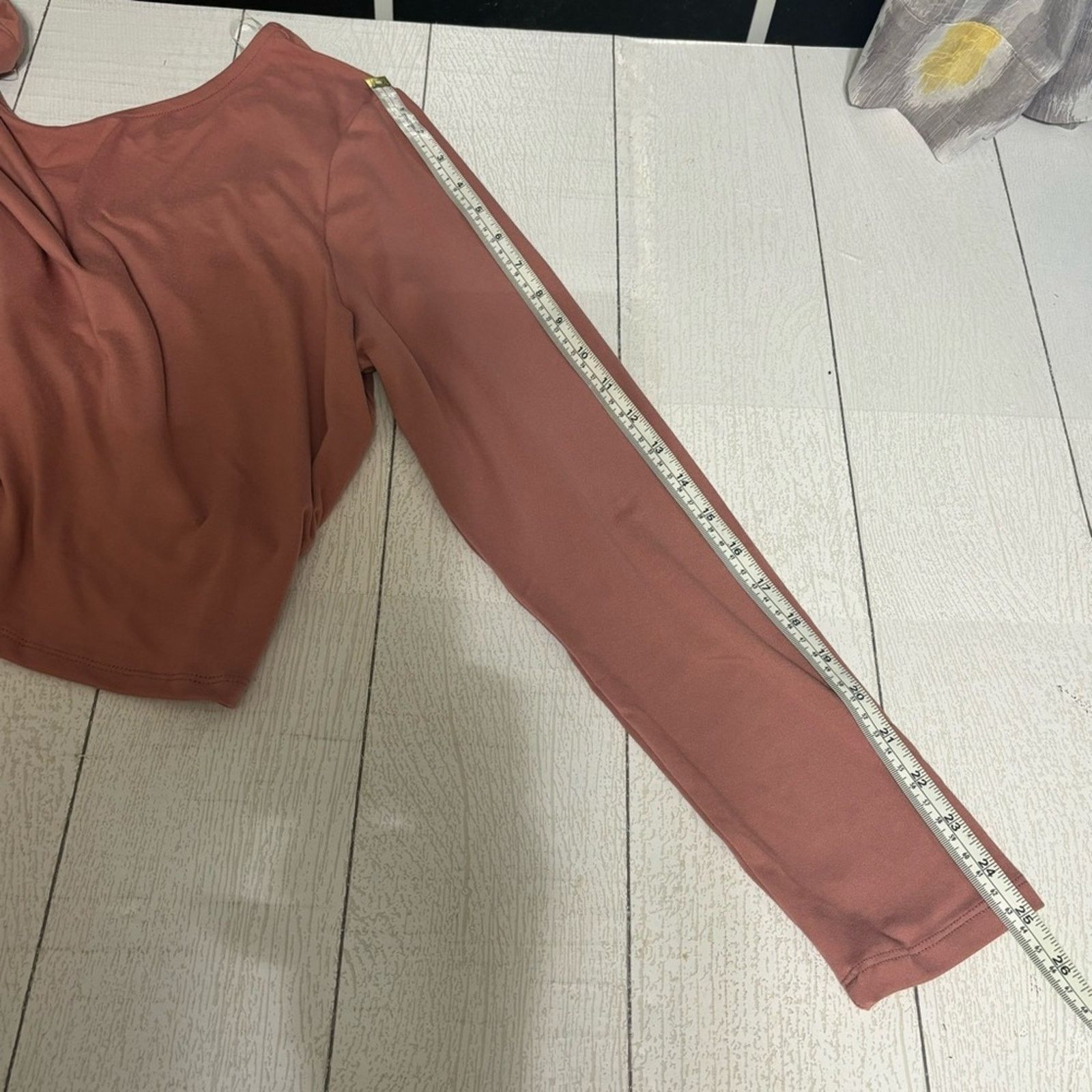 Other Fashion Nova Rose Back Cutout Cross Strap Crop Top 2X NWT Size XXL / US 16-18 / IT 52-54 - 7 Thumbnail