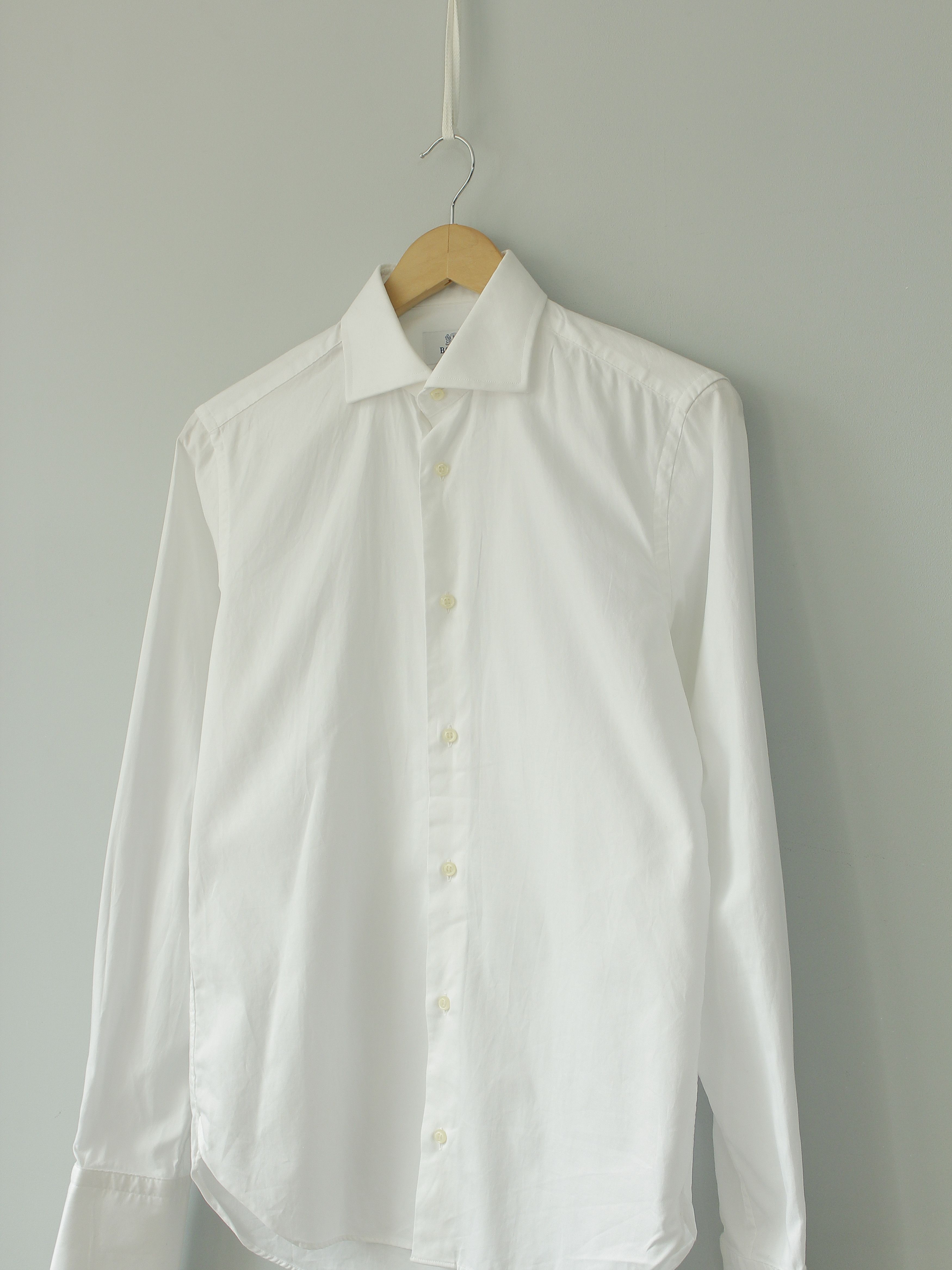 Boggi Boggi Custom Fit Button Up shirt White holes for cufflinks s Size US S / EU 44-46 / 1 - 4 Thumbnail