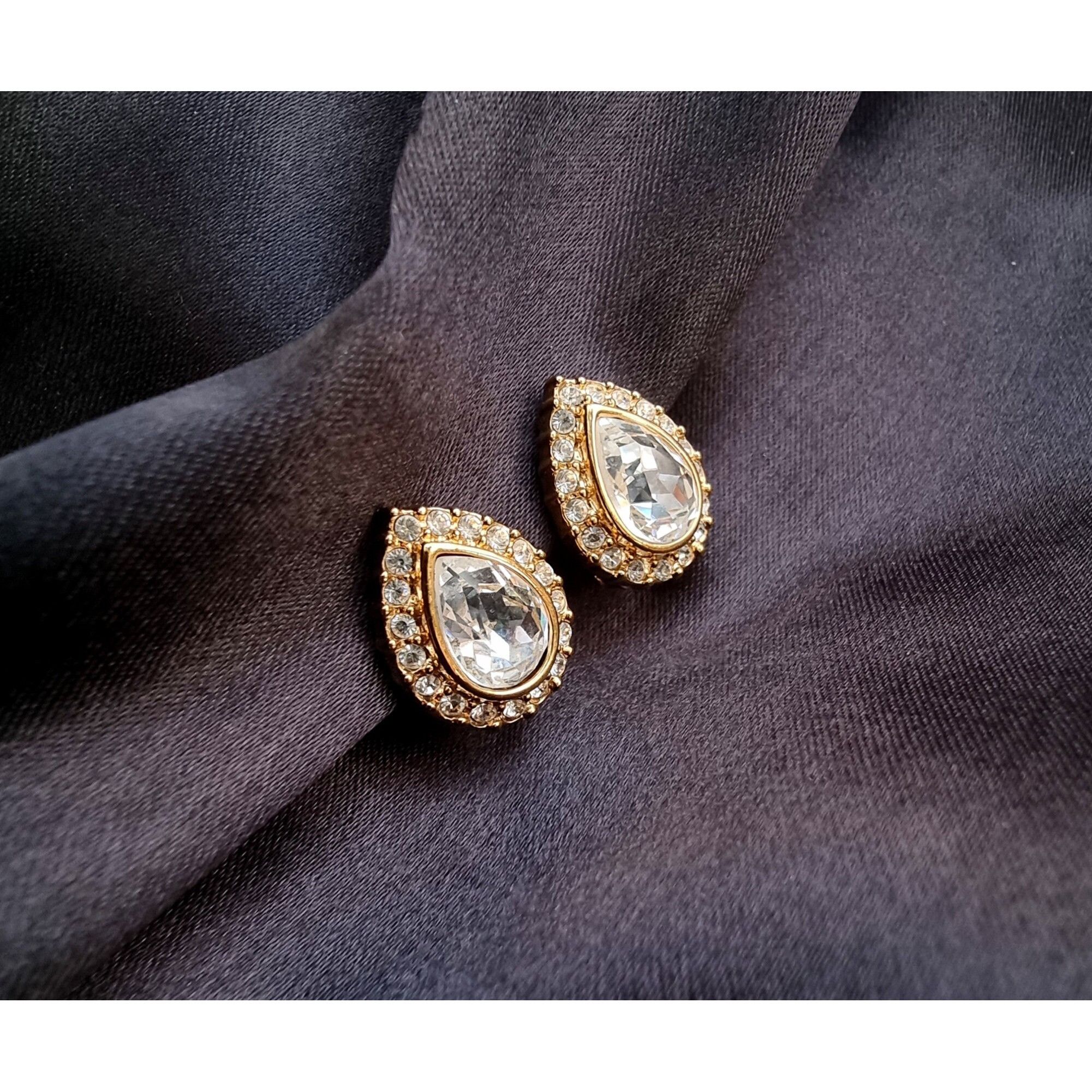 Swarovski Vintage SWAROVSKI Teardrop Crystal Rhinestones Clear White a Size ONE SIZE - 5 Thumbnail