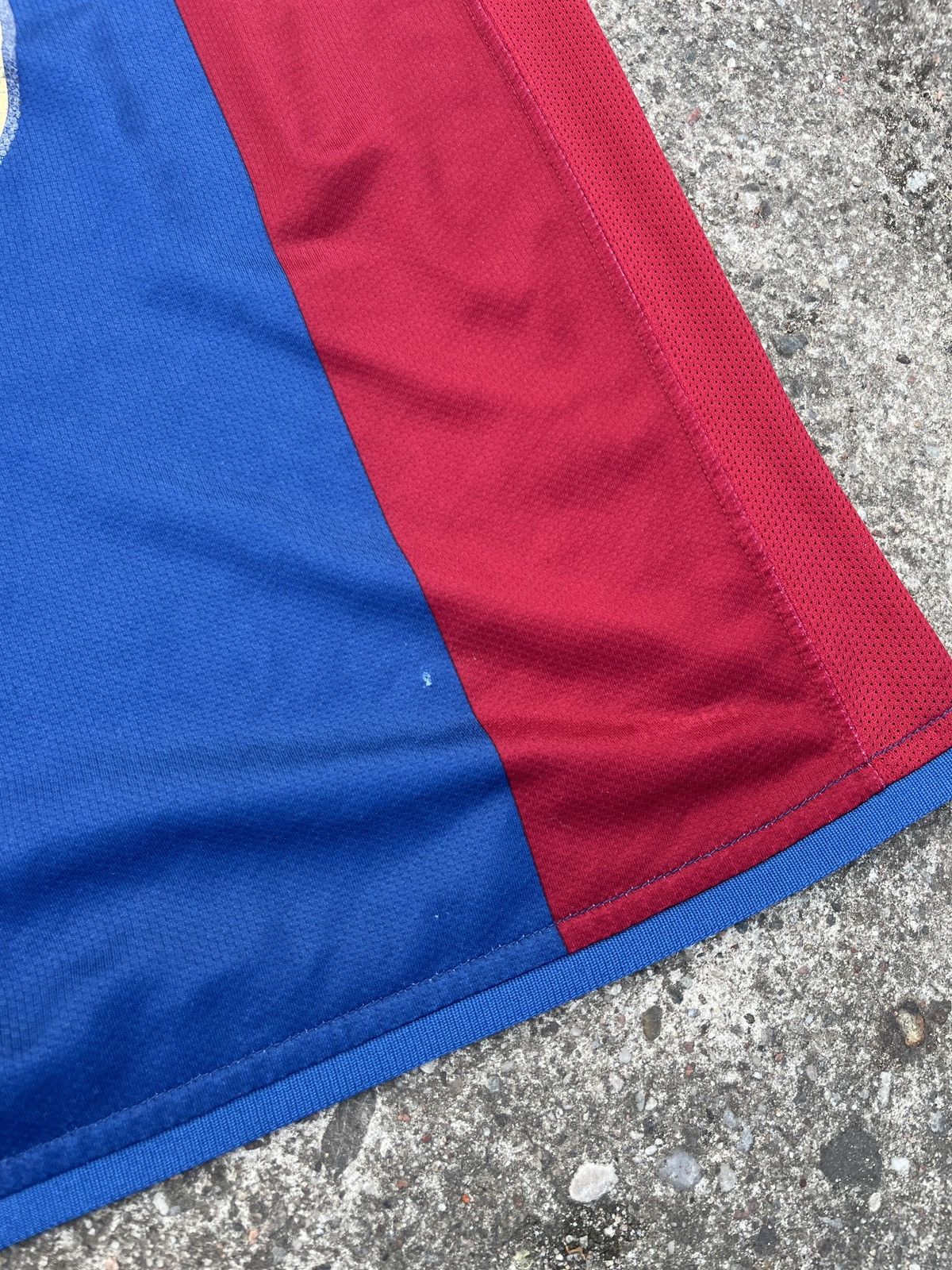 Nike Nike barcelona 06-07 ronaldinho gaucho jersey barca og Size US L / EU 52-54 / 3 - 10 Thumbnail