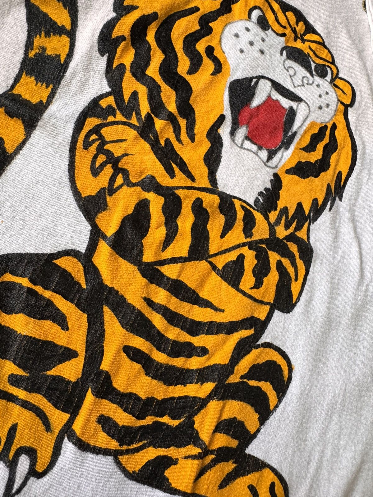 Other Vintage 90s graphic design tiger japan hand paint Size US L / EU 52-54 / 3 - 8 Thumbnail