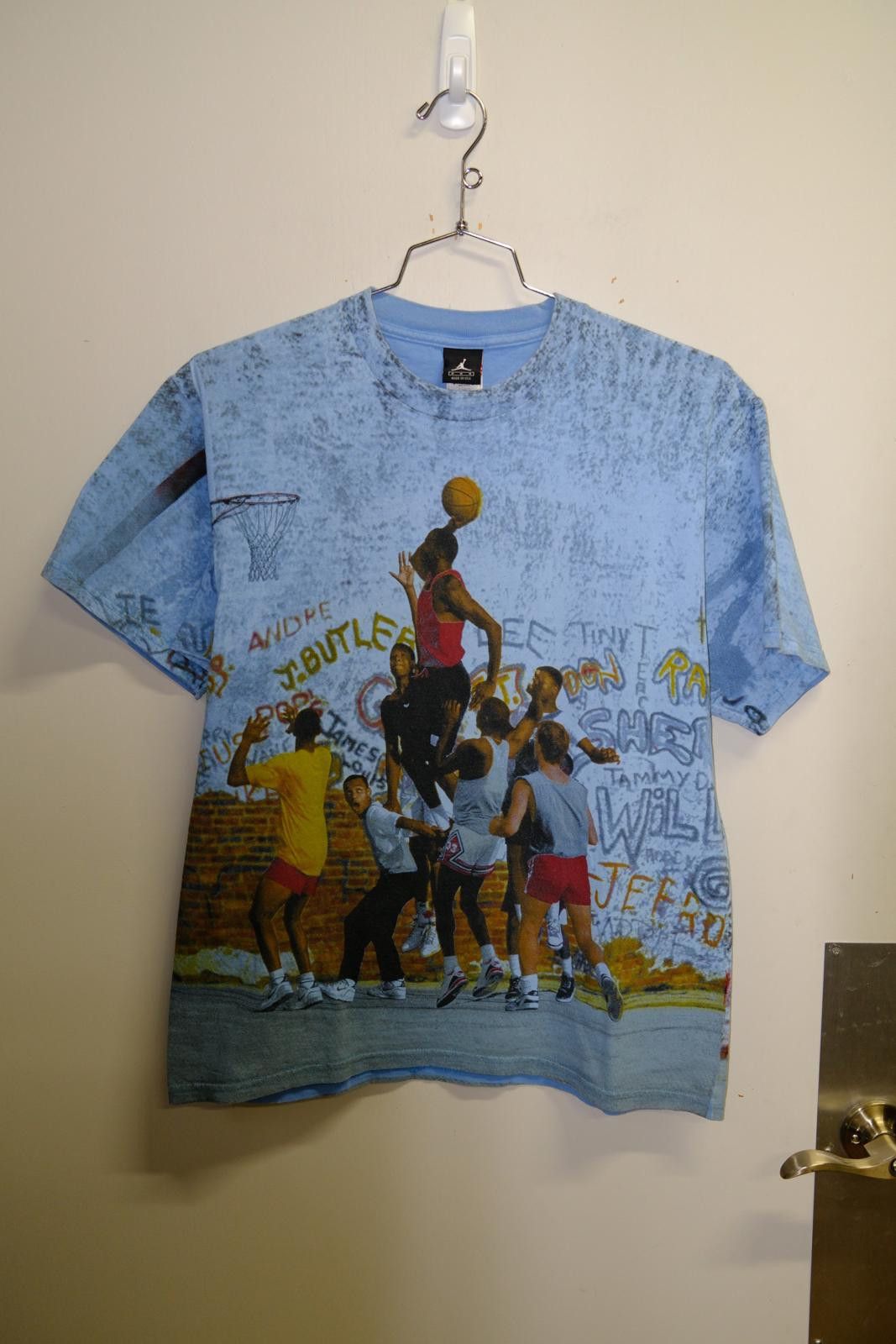 Jordan Brand 00's Jordan AOP Playground Hoop T-Shirt Size M / US 6-8 / IT 42-44 - 1 Thumbnail