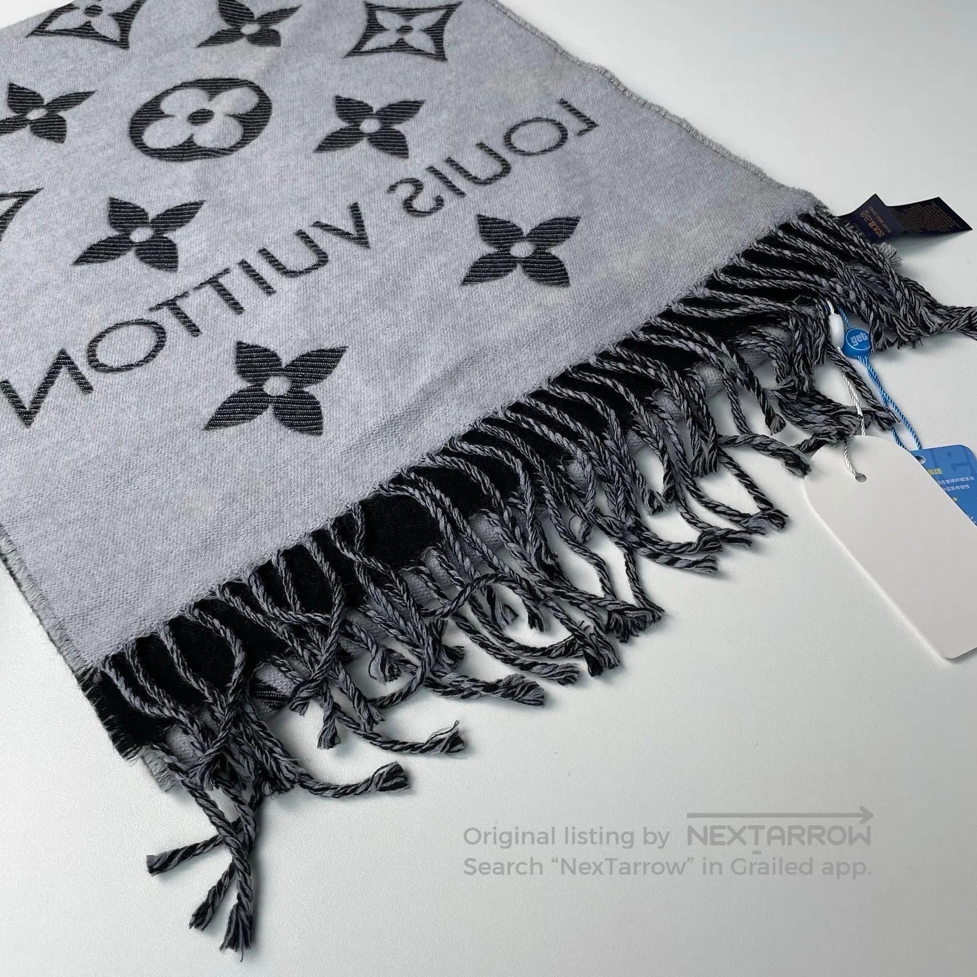 Louis Vuitton Louis Vuitton Double-Faced Wool Scarf in Black and Gray| Size ONE SIZE - 4 Thumbnail