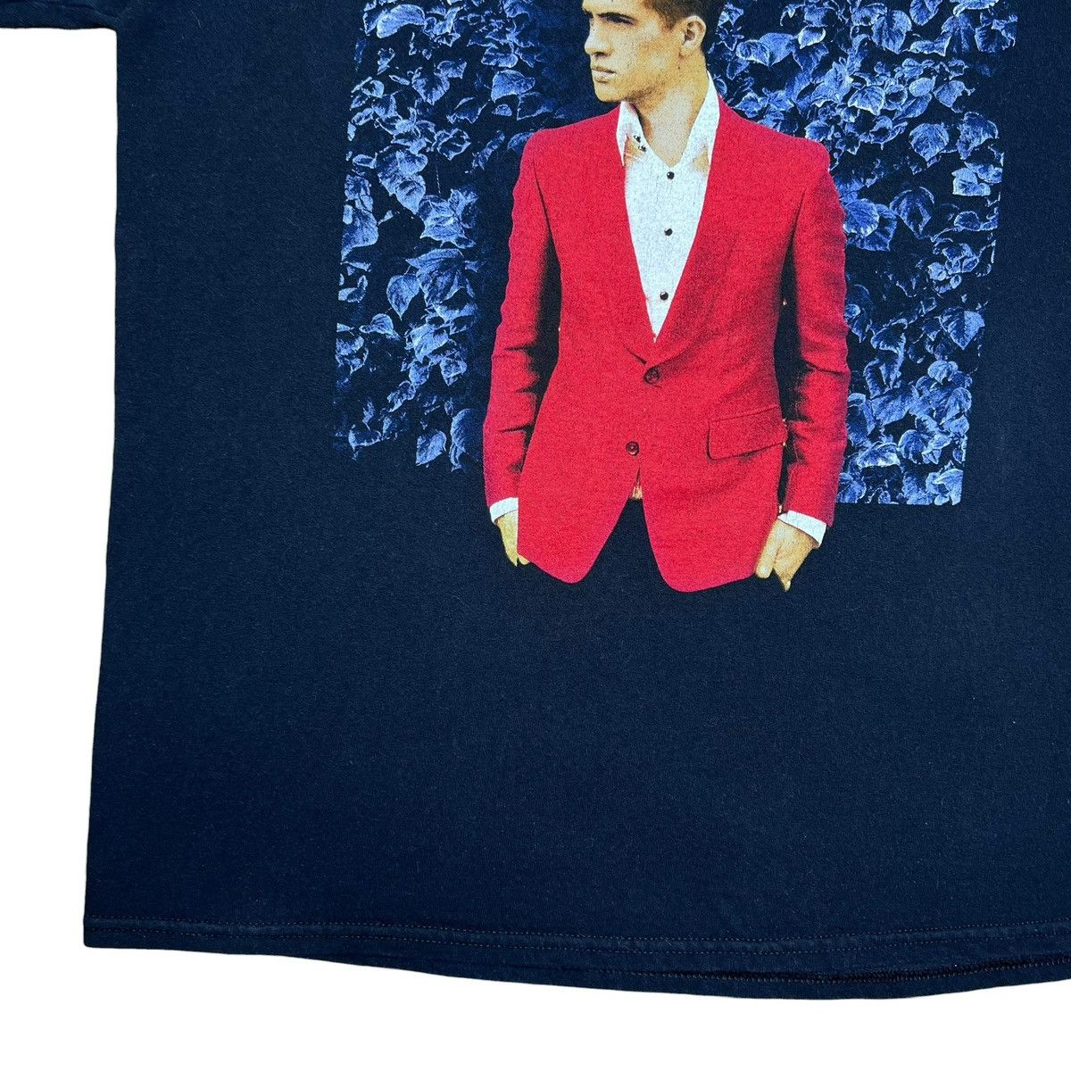 Band Tees Vintage 2000s Panic At The Disco Band Adult T-Shirt Sz L Size US L / EU 52-54 / 3 - 6 Thumbnail