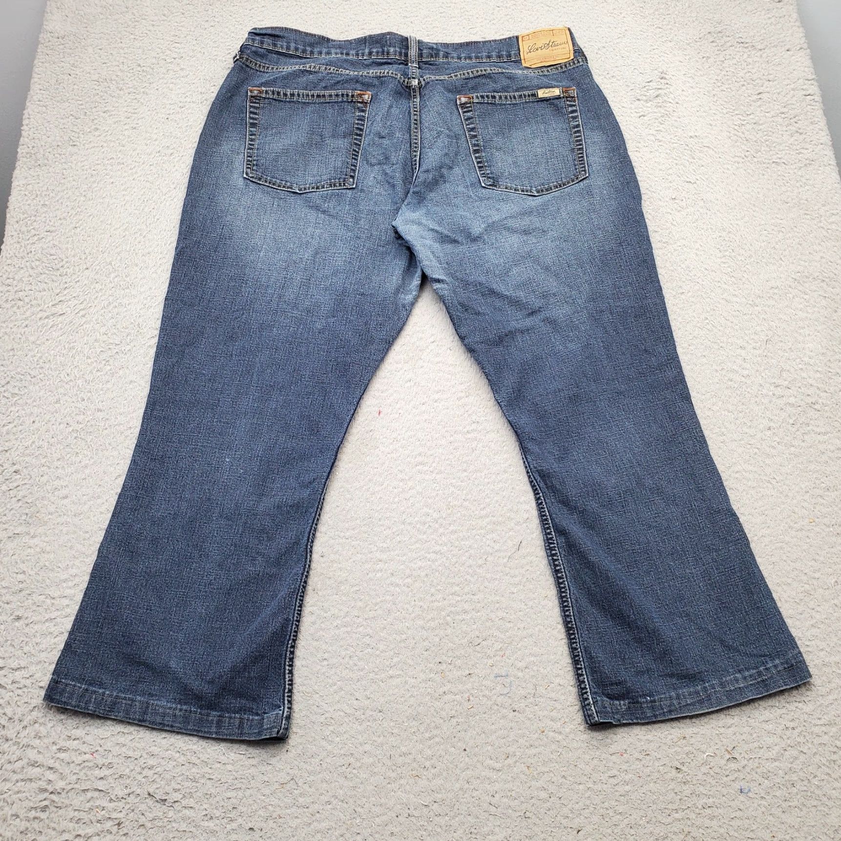 Levi's Levi's Signature Bootcut Jeans Womens Size 16 Denim Stretch Navy 5-Pocket Regular Waist 36 Inseam 25" Blue denim Jeans Womens Size 16 Size 38" / US 16 / IT 52 - 2 Thumbnail
