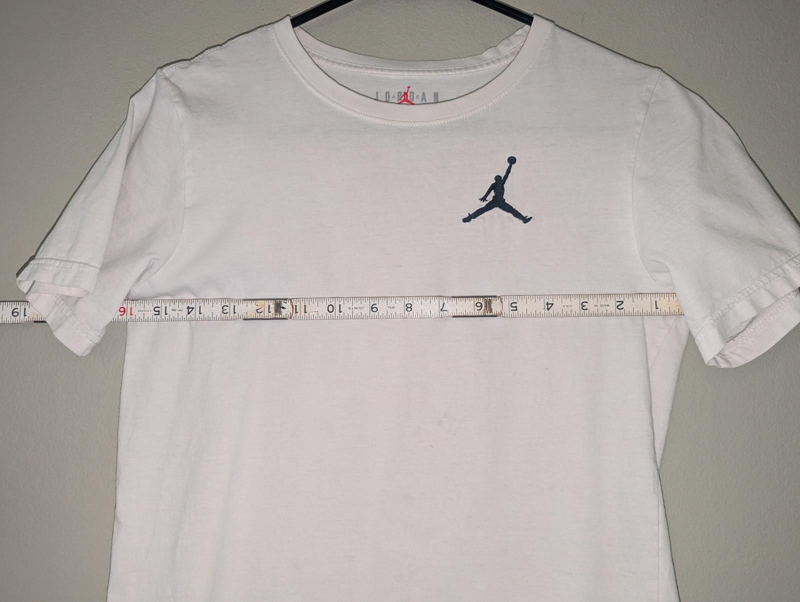 Designer Jordan Youth Classic Logo T-Shirt Size Large 12-13 Year Size US L / EU 52-54 / 3 - 6 Thumbnail