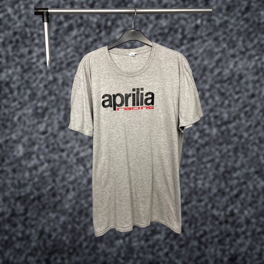 Vintage VINTAGE Aprilia Racing Team Mens T-Shirt XXL Gray Moto T-Shirt Vintage Mens T-Shirt 2XL Gray Graphic Print Crew Neck Short Sleeve Clothing Mens Size US XXL / EU 58 / 5 - 1 Thumbnail
