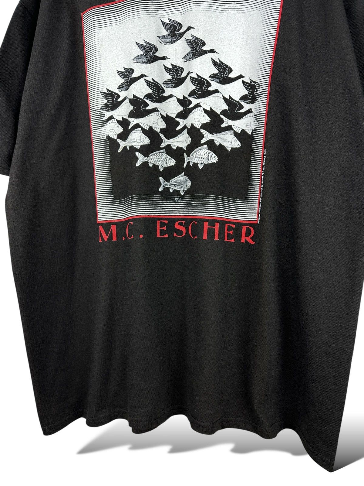 Vintage Vintage MC Escher “Ski & Water” Art T-Shirt Black Size US XL / EU 56 / 4 - 4 Thumbnail