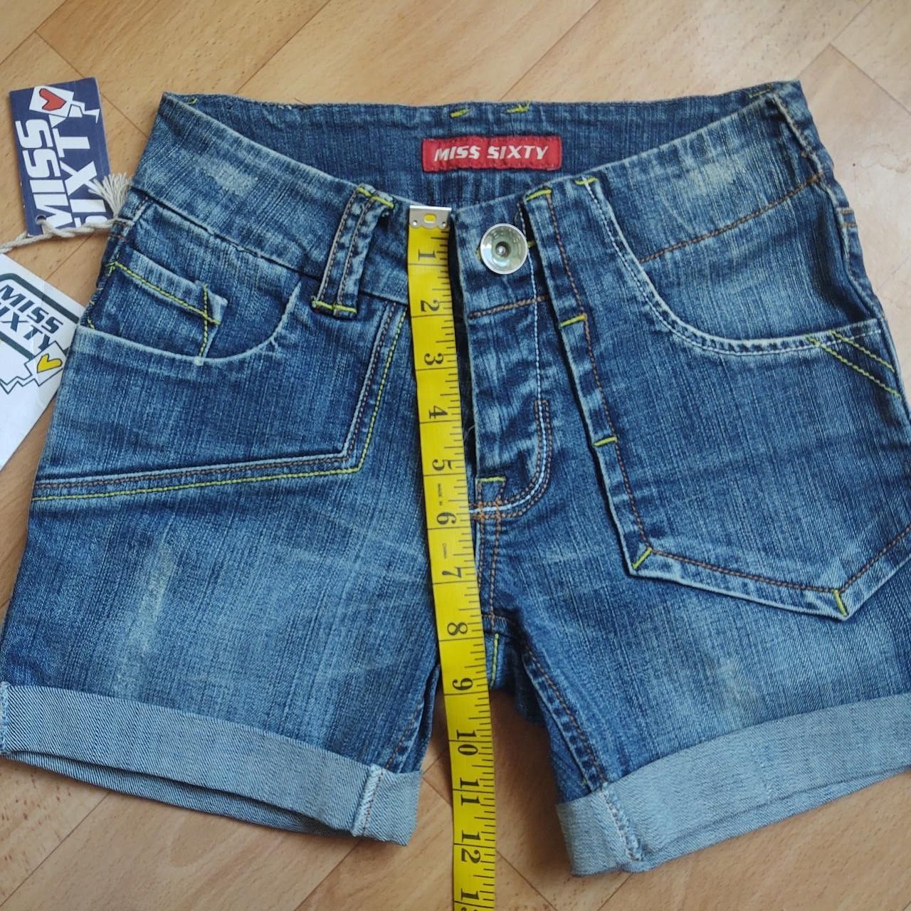 Miss Sixty Miss Sixty shorts sz xs new Size 26" / US 2 / IT 38 - 7 Thumbnail