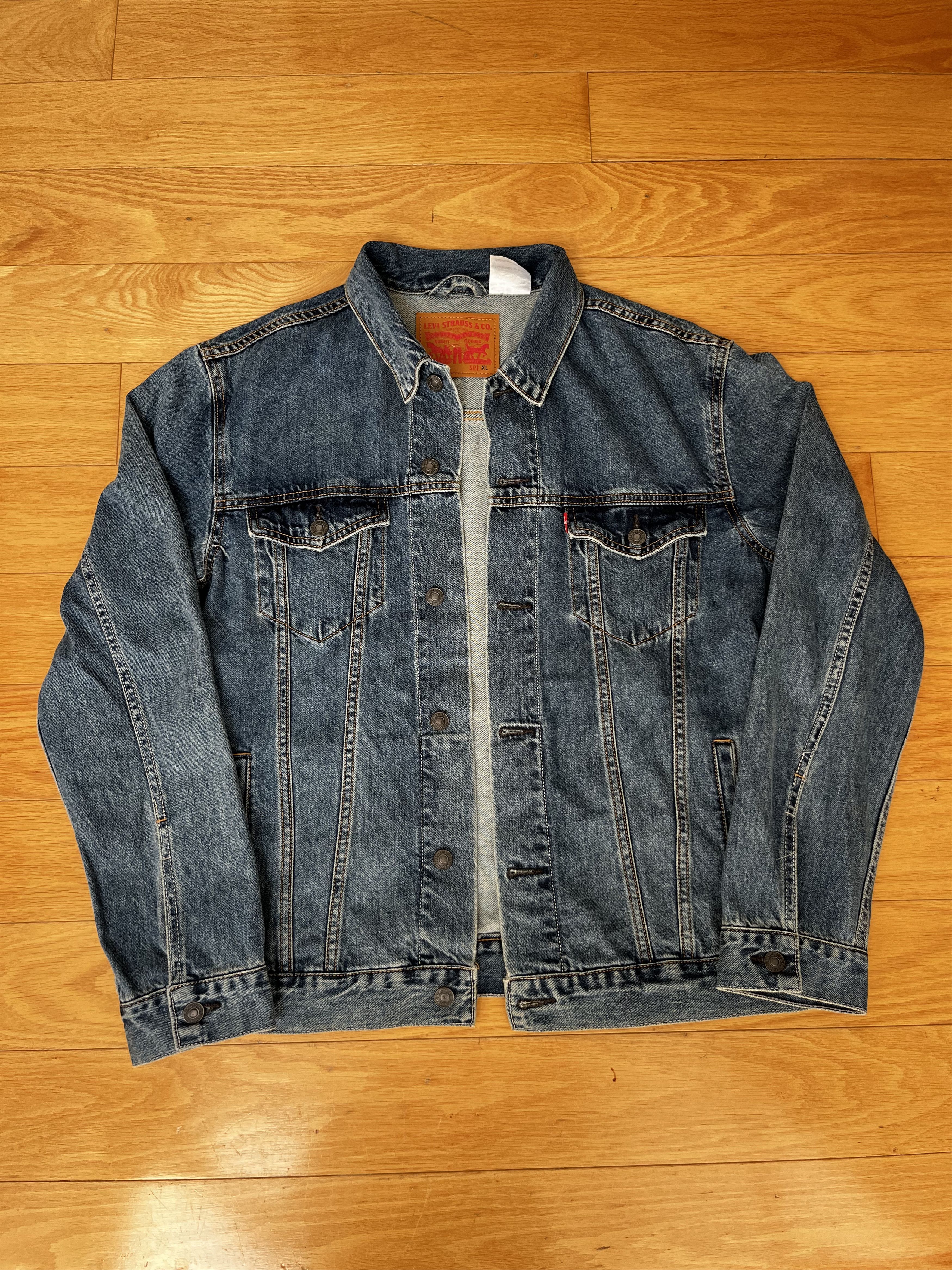 Levi's Levi's Denim Jacket M/XL Womens Size XL / US 12-14 / IT 48-50 - 1 Thumbnail