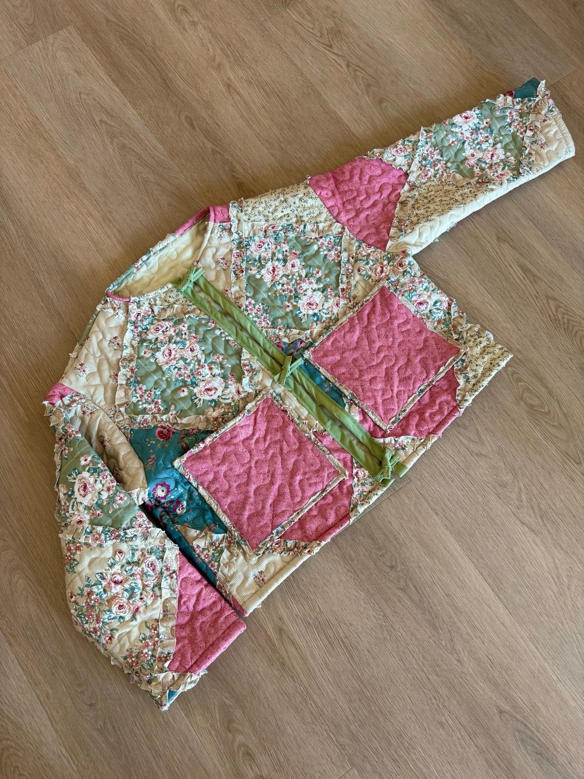 Handmade Floral Quilted Cardigan Size M / US 6-8 / IT 42-44 - 1 Thumbnail