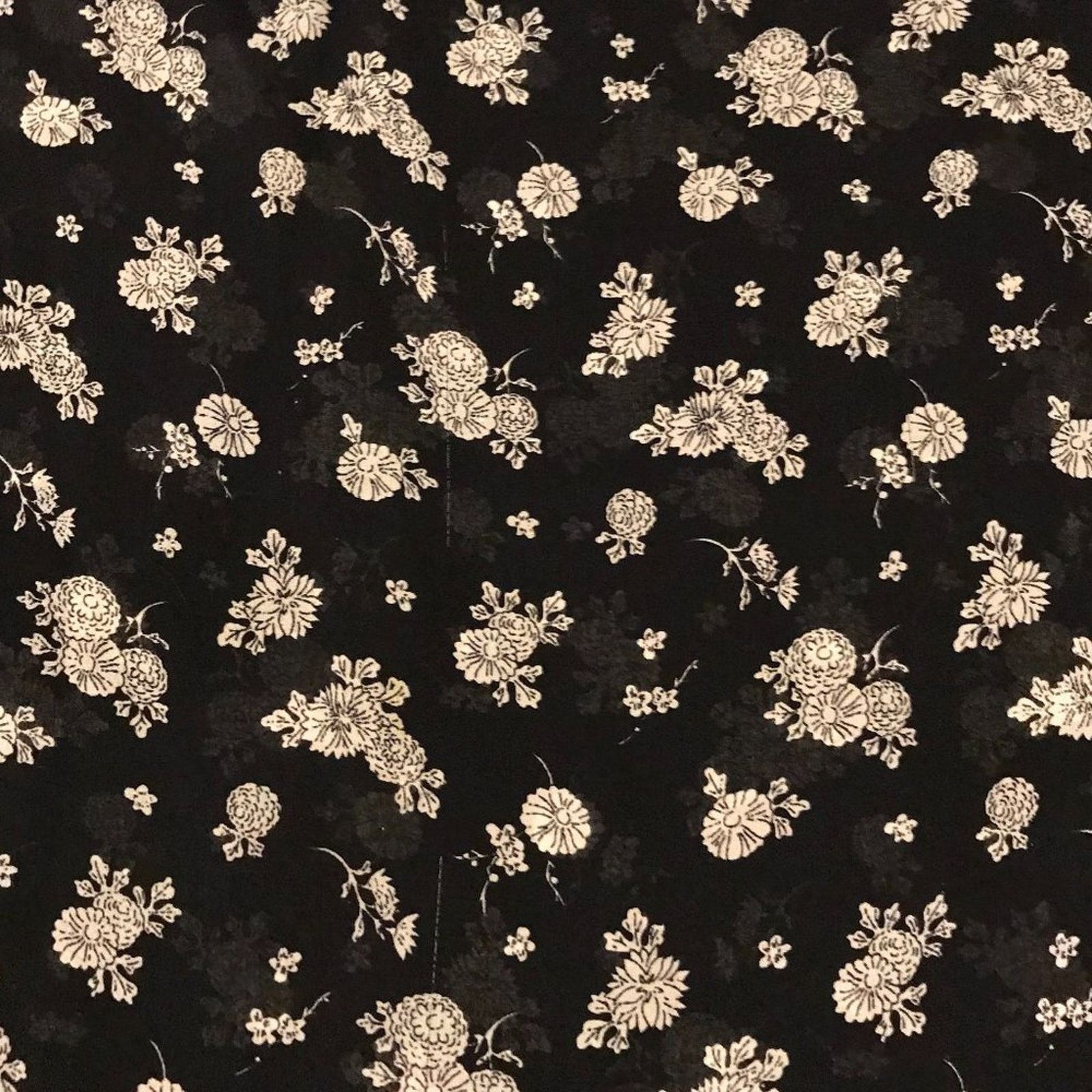 Vince Vince Calico Black and White Floral Print Silk Blouse Size S / US 4 / IT 40 - 9 Thumbnail