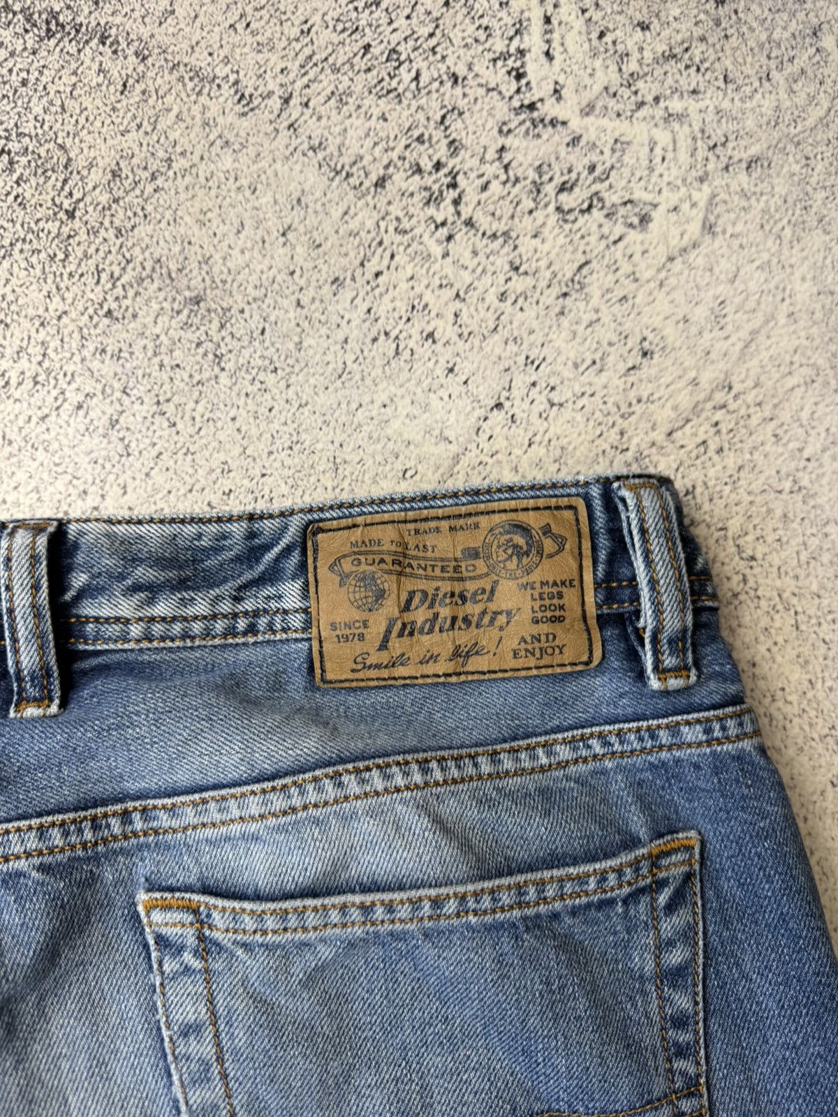 Diesel Men's Vintage Diesel Industry Distressed Faded Jeans Size 32 Size US 32 / EU 48 - 4 Thumbnail