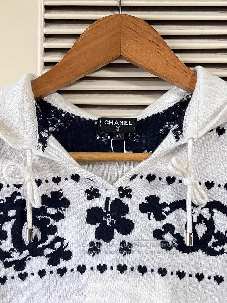 Chanel Chanel Cashmere hooded vest Size XS / US 0-2 / IT 36-38 - 3 Thumbnail