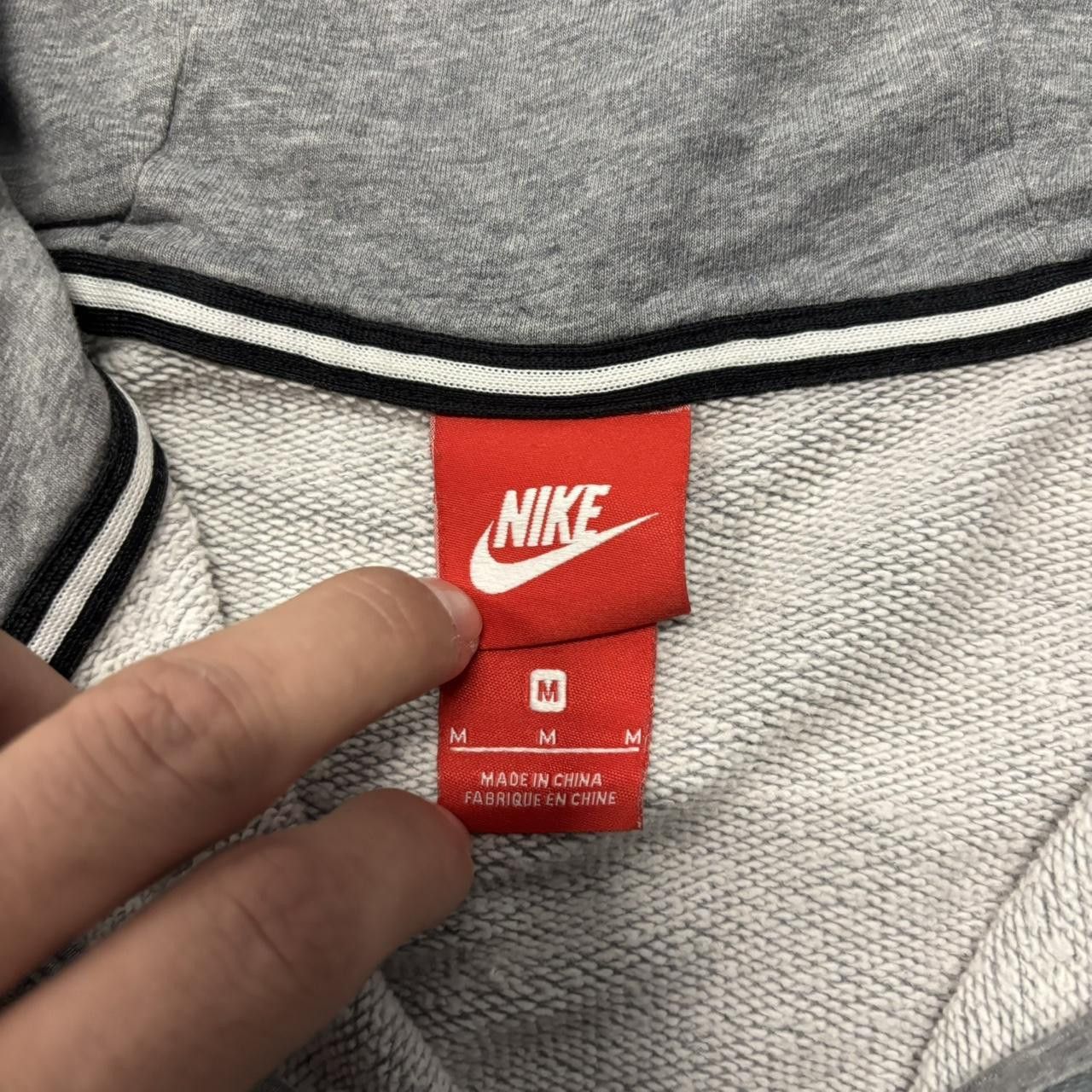 Nike × Vintage Crazy Vintage Y2K/2000s Grey Nike Streetwear Essential Zip Up Hoodie! Size US M / EU 48-50 / 2 - 6 Thumbnail