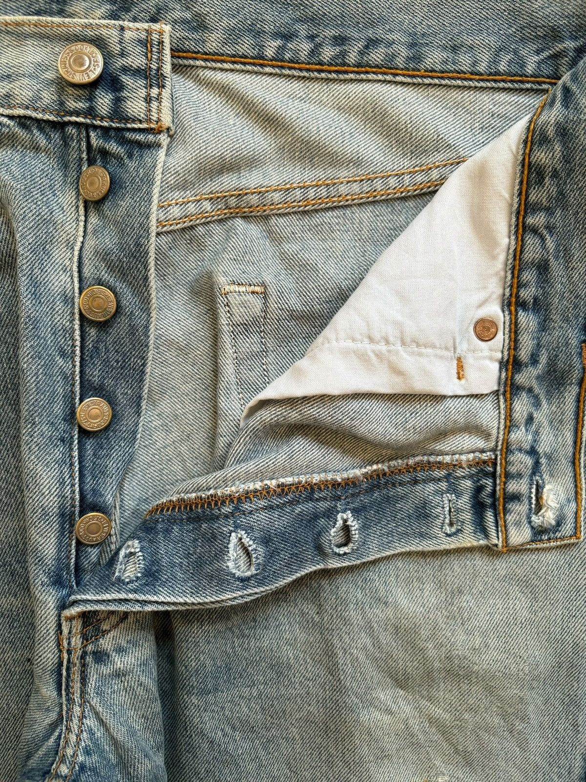 Levi's Vintage 90s Levis 501 Mud Wash Distress Ripped Loose Jeans Size US 33 - 3 Thumbnail