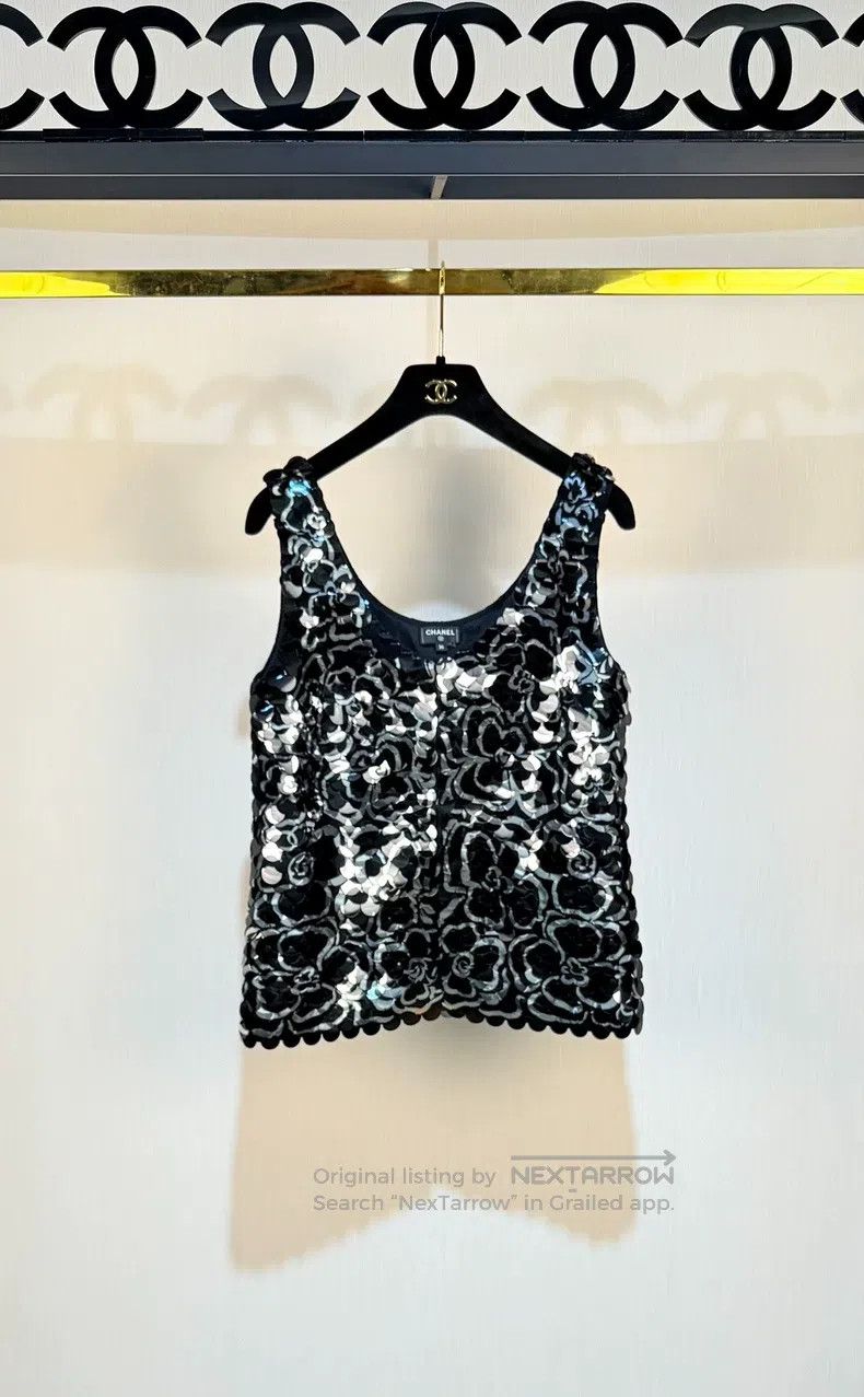 Chanel Chanel Camelia sequin vest Size XS / US 0-2 / IT 36-38 - 1 Thumbnail