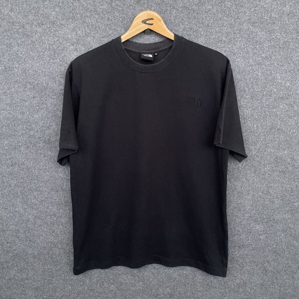 The North Face Vintage TNF Essentials T Shirt Black on Black Size US M / EU 48-50 / 2 - 1 Thumbnail