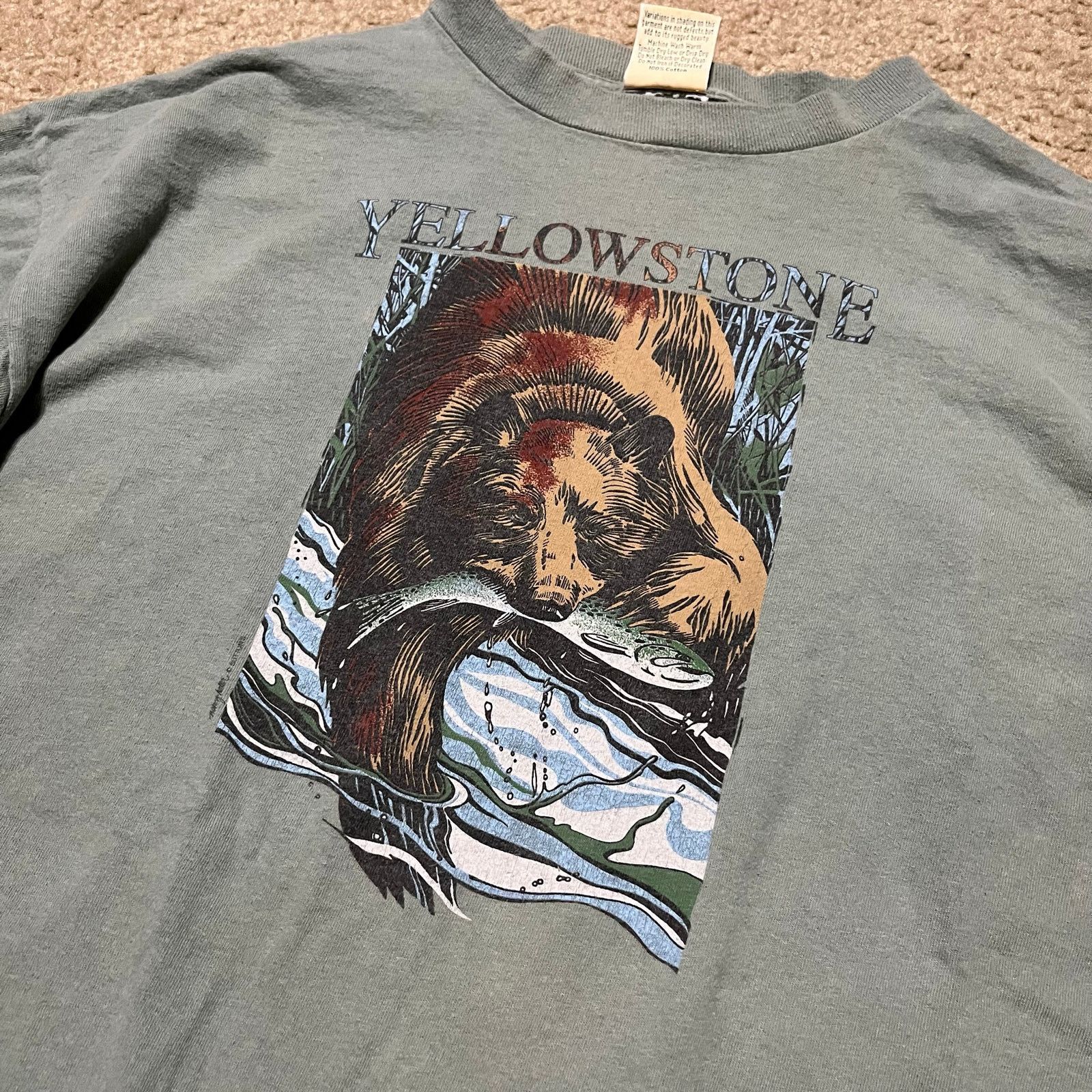 Other Vintage Yellowstone Grizzly Bear Graphic Tee Shirt Large Size US L / EU 52-54 / 3 - 3 Thumbnail