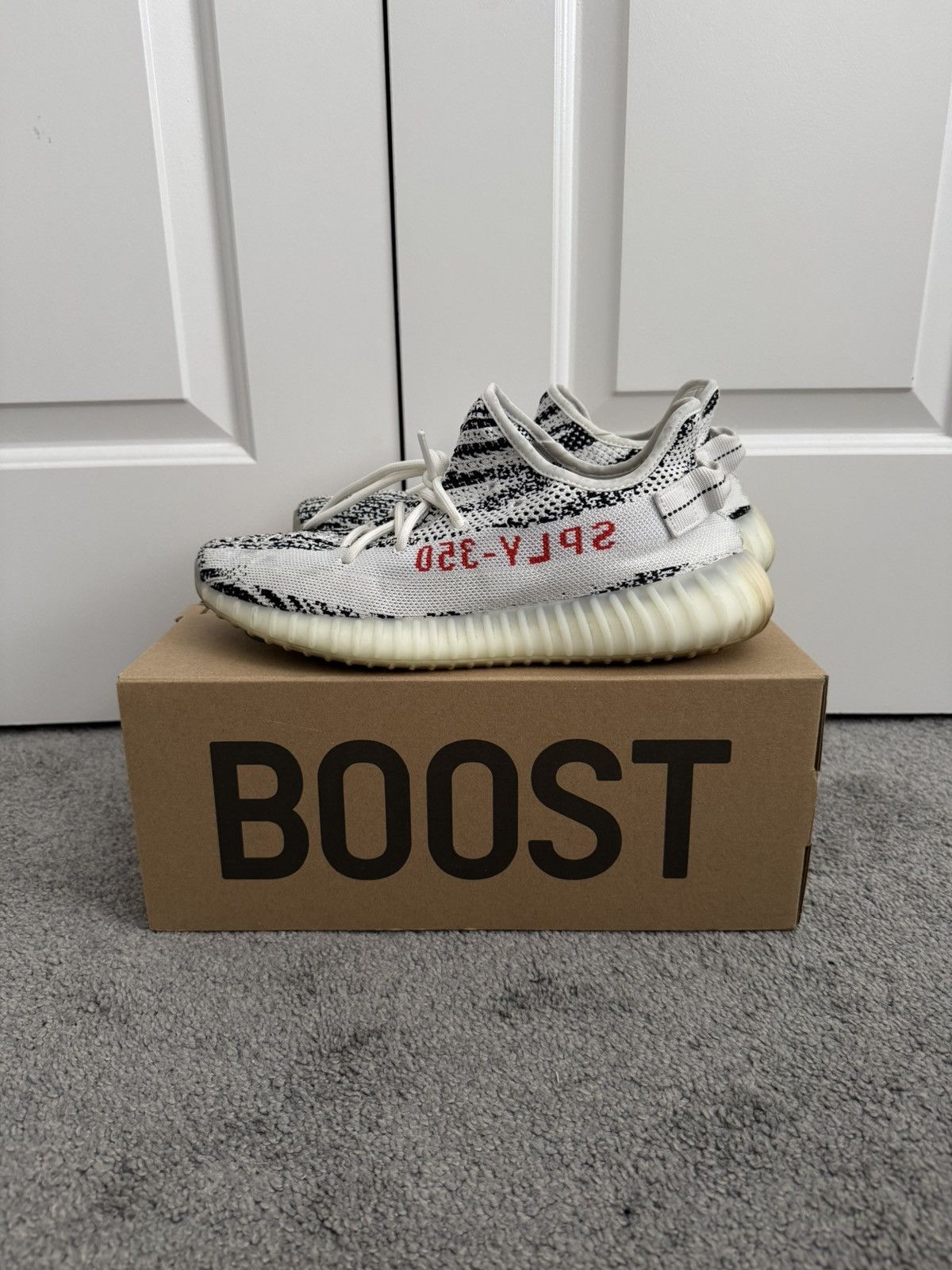 Adidas × Kanye West Yeezy 350 zebras Size US 10 / EU 43 - 1 Thumbnail