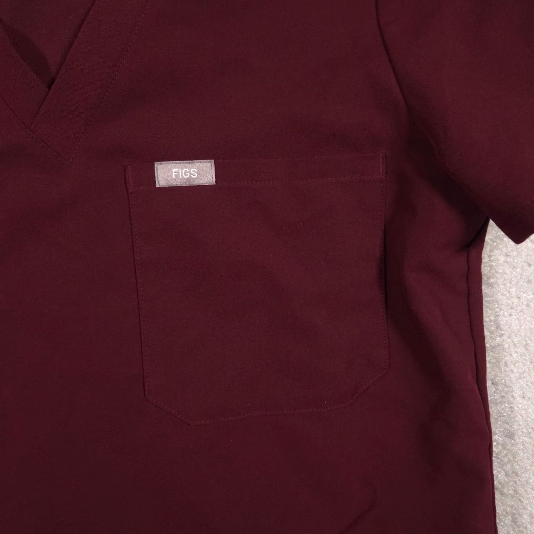Vintage FIGS Scrub Top Womens XS Red Technical Collection V Neck Pocket Medical Nursing Shirt Short Sleeve Size XS / US 0-2 / IT 36-38 - 3 Thumbnail