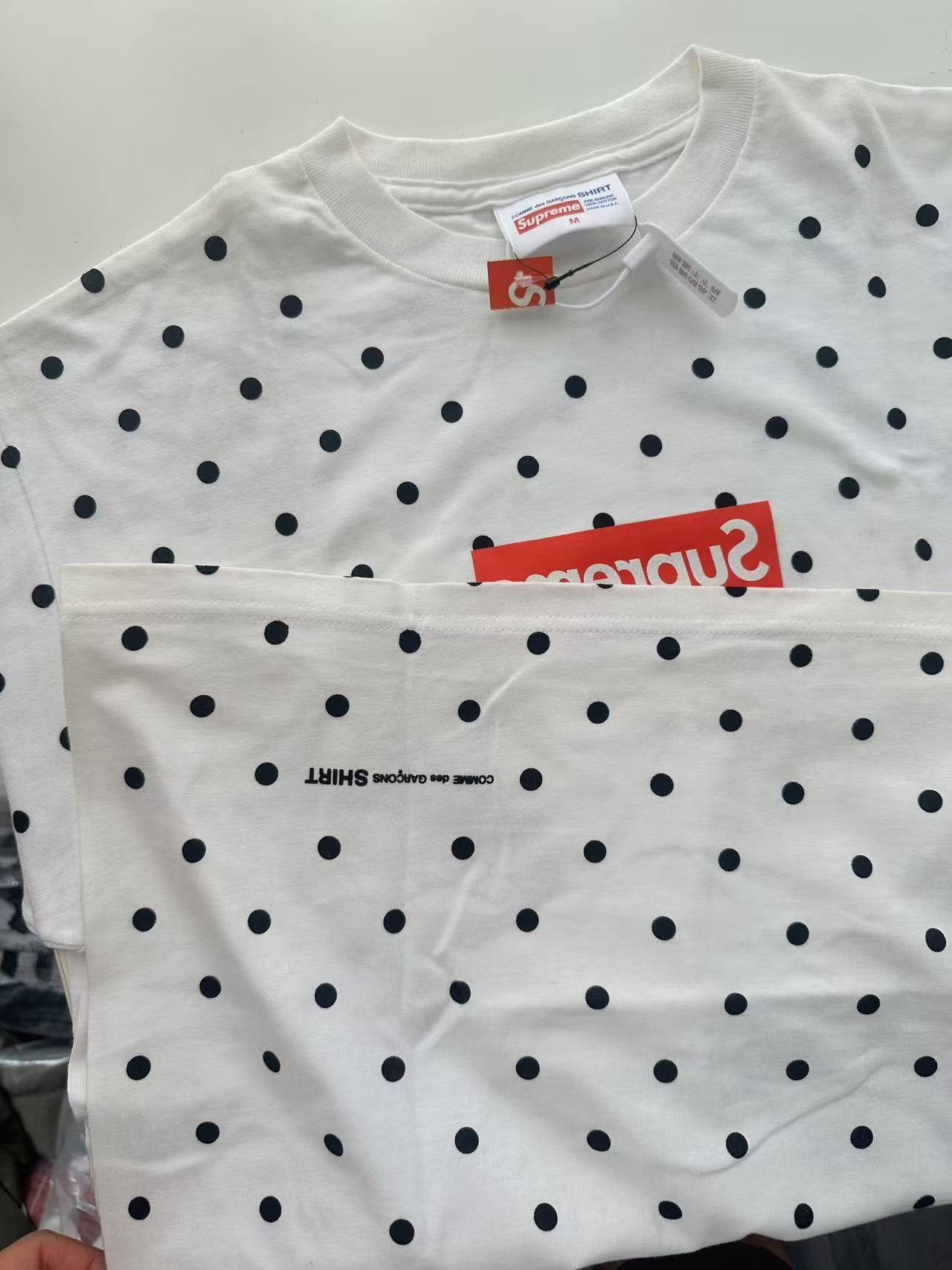 Comme des Garcons Supreme cdg 12ss polka dot box logo tee Size US M / EU 48-50 / 2 - 2 Thumbnail