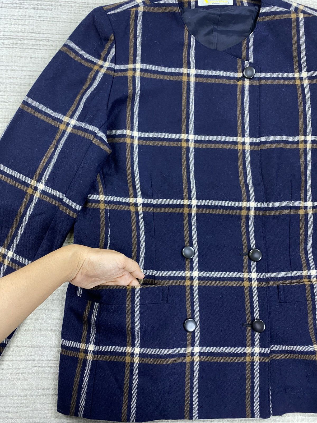 Aquascutum Vintage Aquascutum Navy Blue Plaid Coat Jacket Size M / US 6-8 / IT 42-44 - 7 Thumbnail
