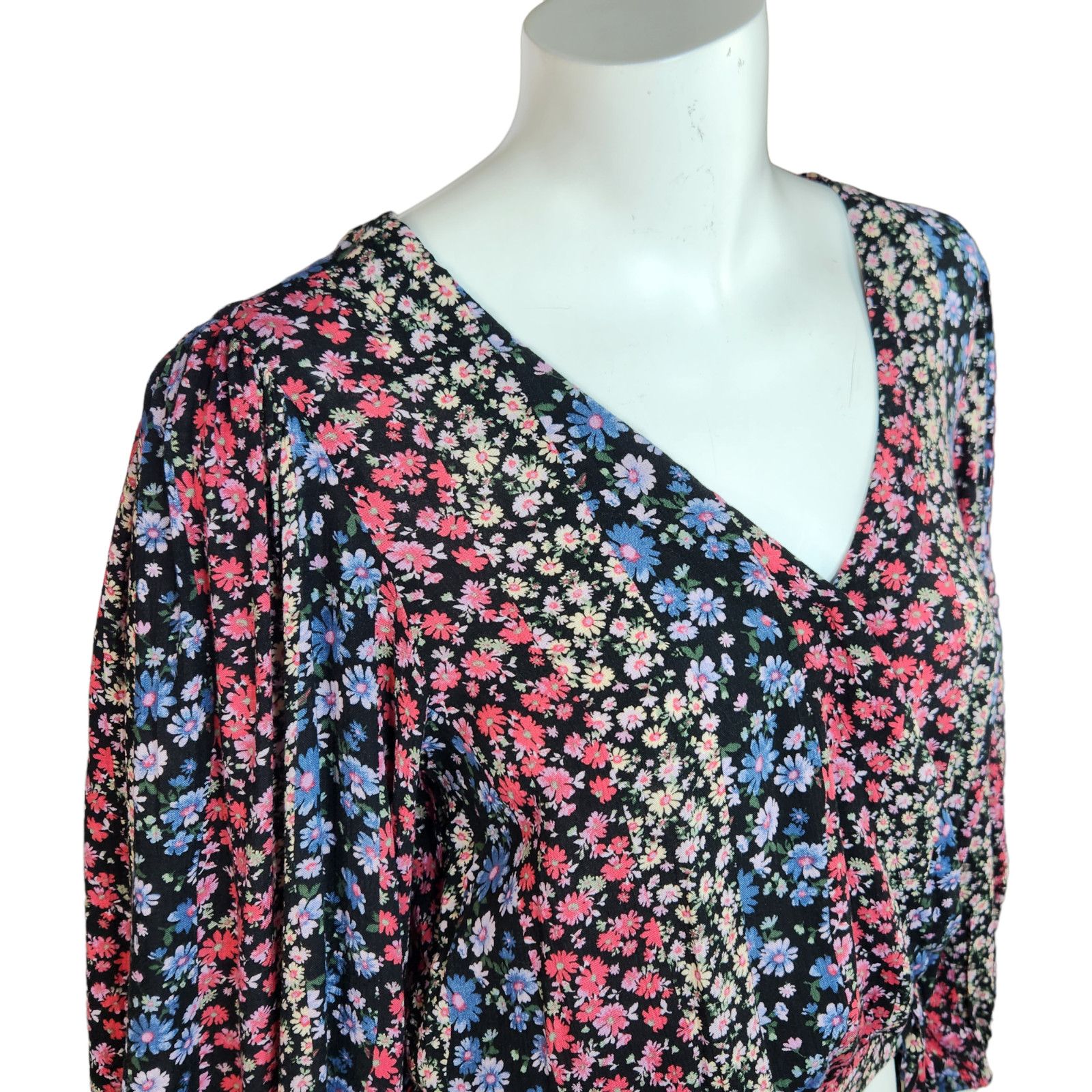 American Eagle Outfitters American Eagle Womens Small Floral V-Neck Cottagecore Blouse Size S / US 4 / IT 40 - 8 Thumbnail
