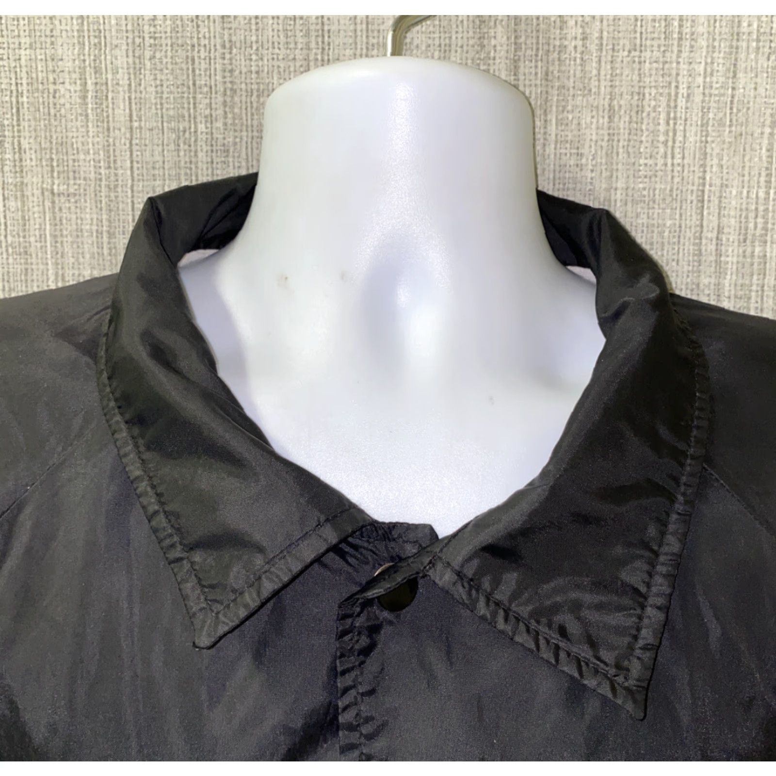 Vintage Auburn Sportswear Mens Black Nylon Snap Button Front Jacket Size XL Size US XL / EU 56 / 4 - 3 Thumbnail