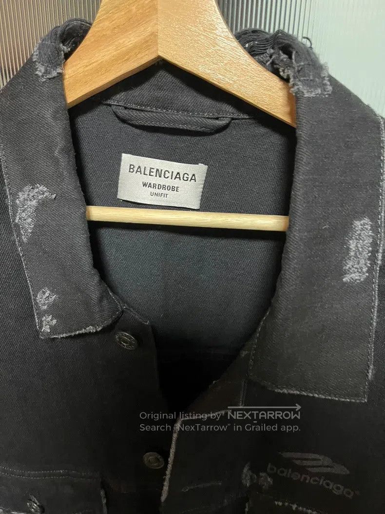 Balenciaga Balenciaga Letter Printed Distressed Washed Denim Jacket Size US S / EU 44-46 / 1 - 3 Thumbnail