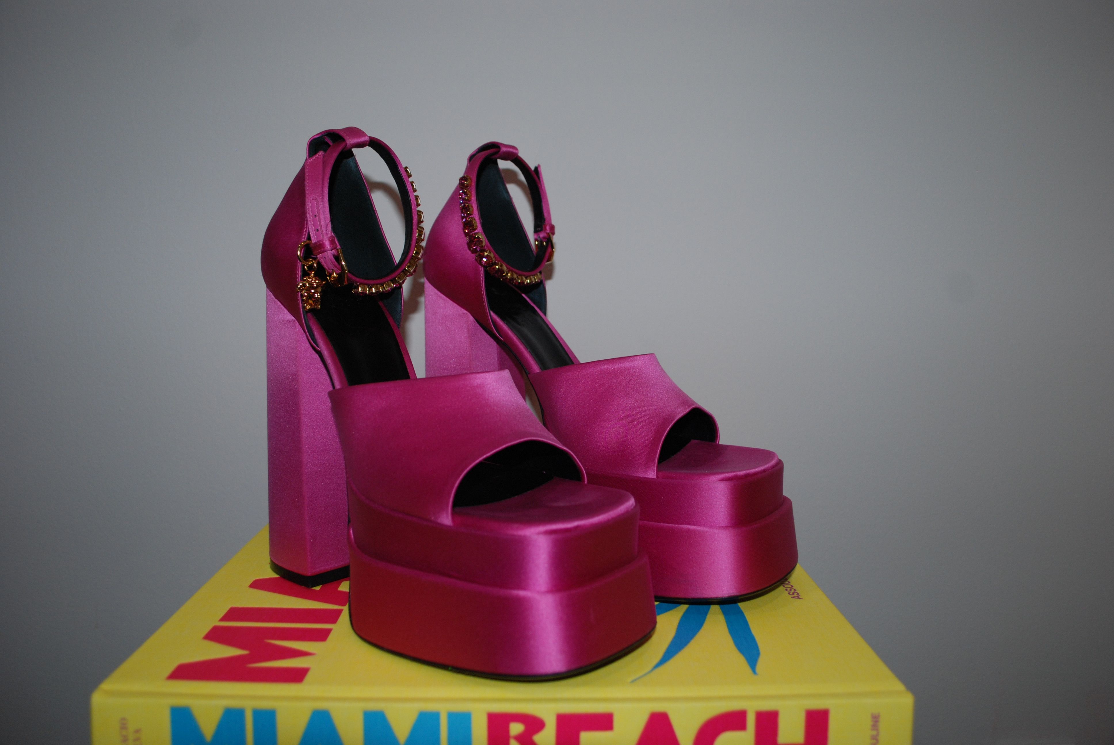 Versace Versace Medusa Head charm platform sandals Size US 10 / IT 40 - 6 Thumbnail