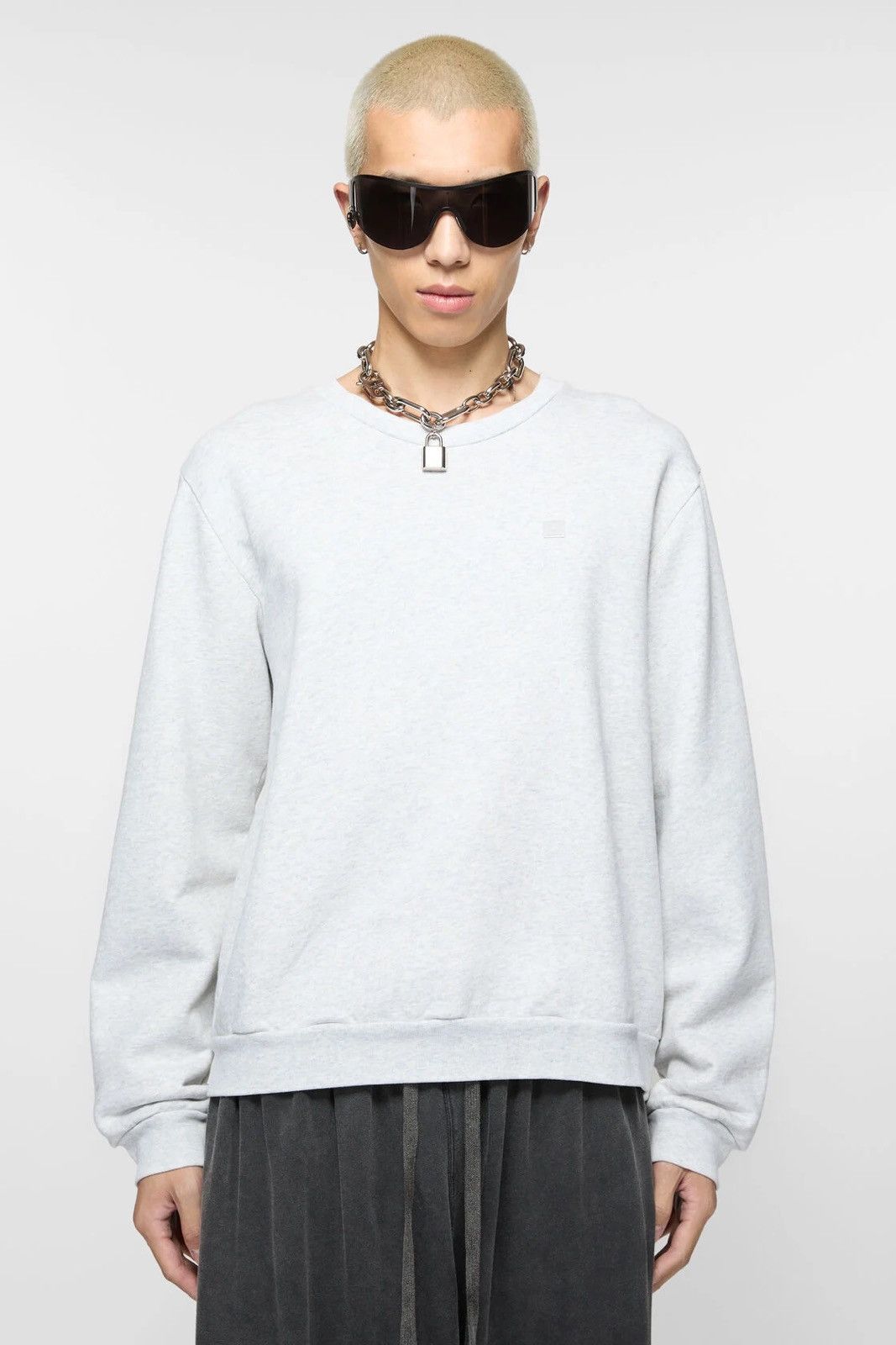 Acne Studios Acne Studios Patch Face Crewneck Sweatshirt Size US M / EU 48-50 / 2 - 1 Thumbnail