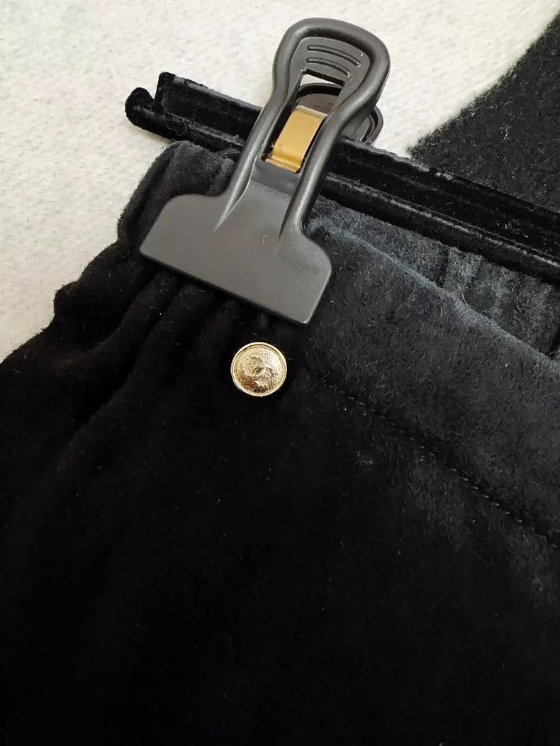 Chanel Chanel Black sheepskin suede pant Size 24" / US 00 / IT 34 - 4 Thumbnail