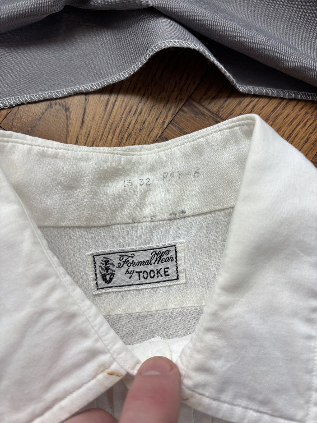 Arrow × Van Heusen × Vintage 1960s Dress Shirt Vintage Tooke Bros Canada Ruffle Formal US Size 38S - 4 Thumbnail