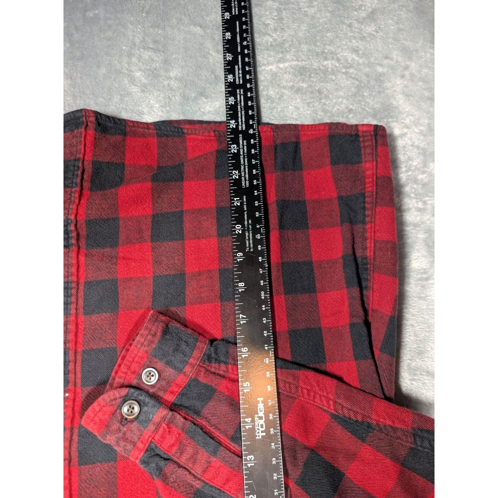 Vintage VINTAGE? No. LL Bean Shirt Womens Medium Red Black Plaid Flannel Relaxed Fit Cotton Button Up Size M / US 6-8 / IT 42-44 - 2 Thumbnail