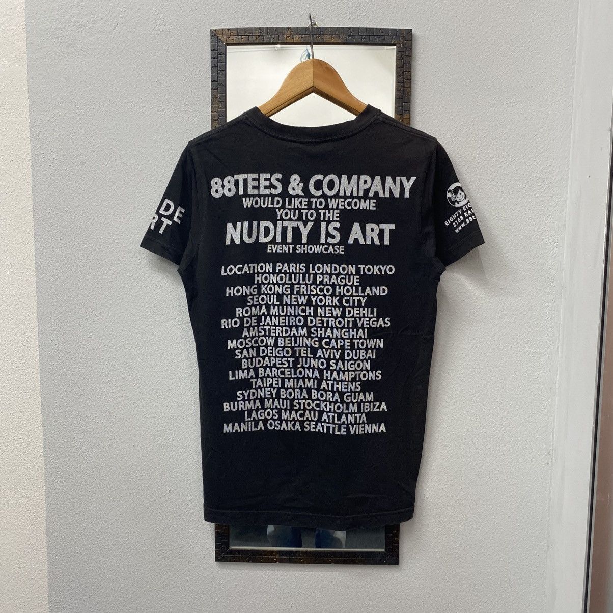 Japanese Brand Eighty Eight Tees Nudity Is Art Event Showcase Faded Tee Size US M / EU 48-50 / 2 - 5 Thumbnail