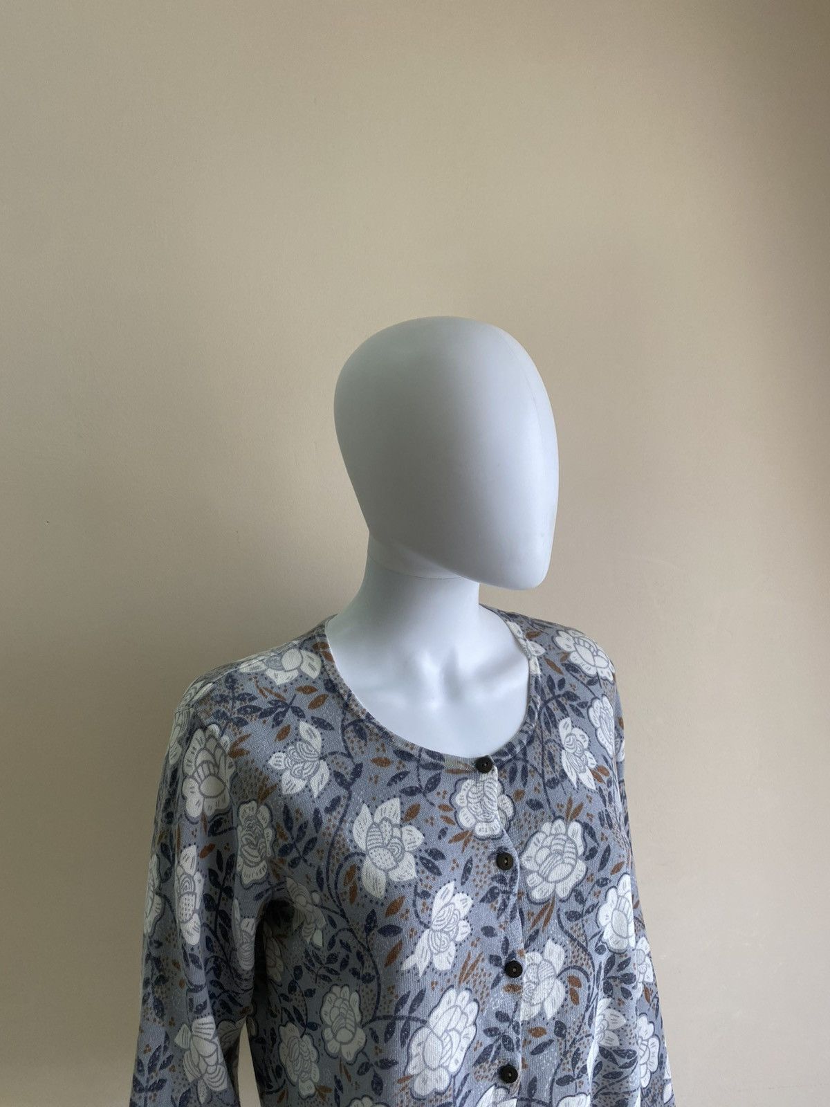 Gudrun Sjoden Gudrun Sjoden Gray Floral Knit Button Down Cardigan Sweater Size M / US 6-8 / IT 42-44 - 3 Thumbnail