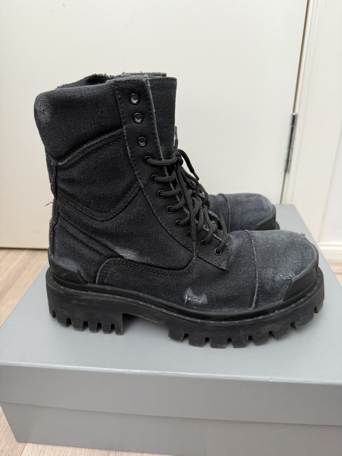 Balenciaga Balenciaga Distressed Strike Boots Size US 6.5 / EU 39-40 - 1 Thumbnail