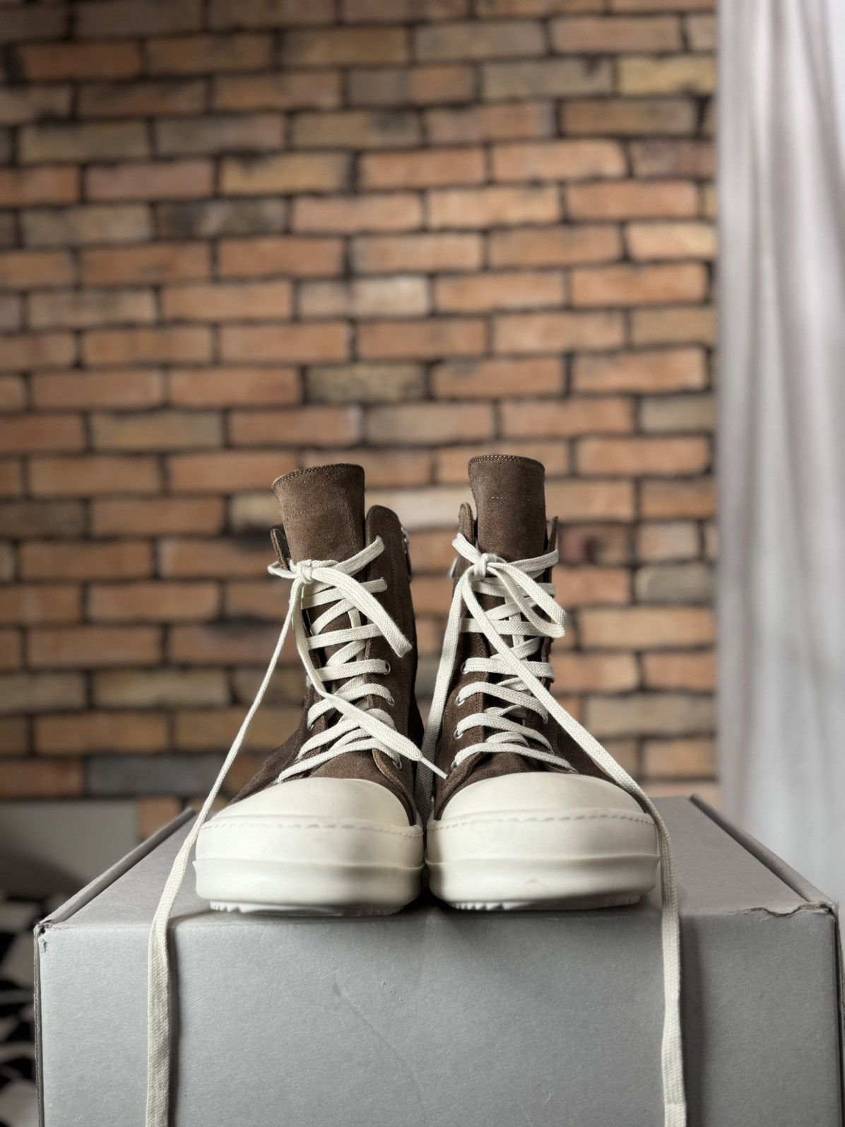 Rick Owens RAMONES MAINLINE NUBUCK BULL LEATHER SNEAKERS Size US 10 / EU 43 - 3 Thumbnail
