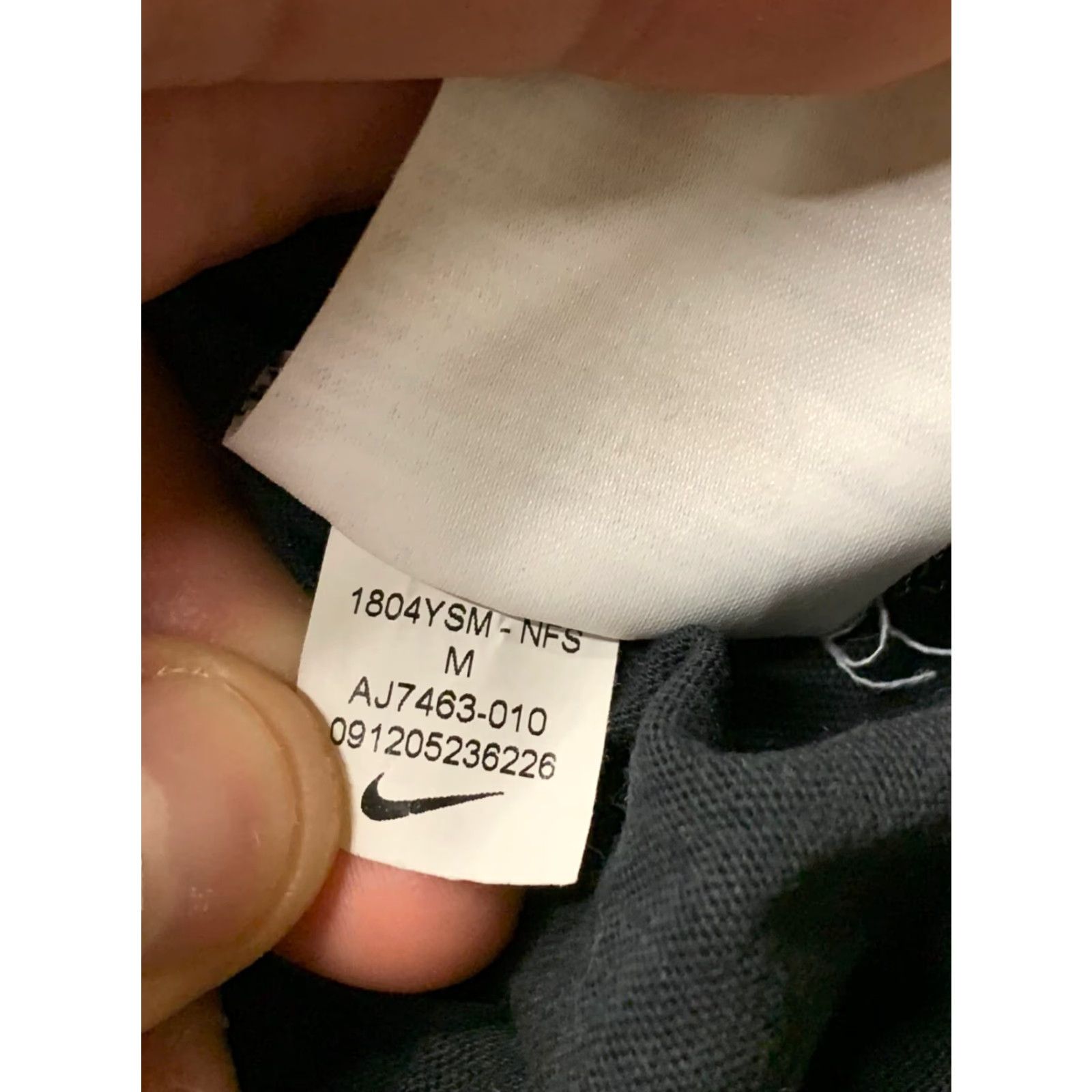 Nike Nike Shirt Mens Medium Black The Nike Tee 100% Cotton Jersey Short Sleeve Crew Neck T-Shirt-Original Casual Tee Size US M / EU 48-50 / 2 - 6 Thumbnail
