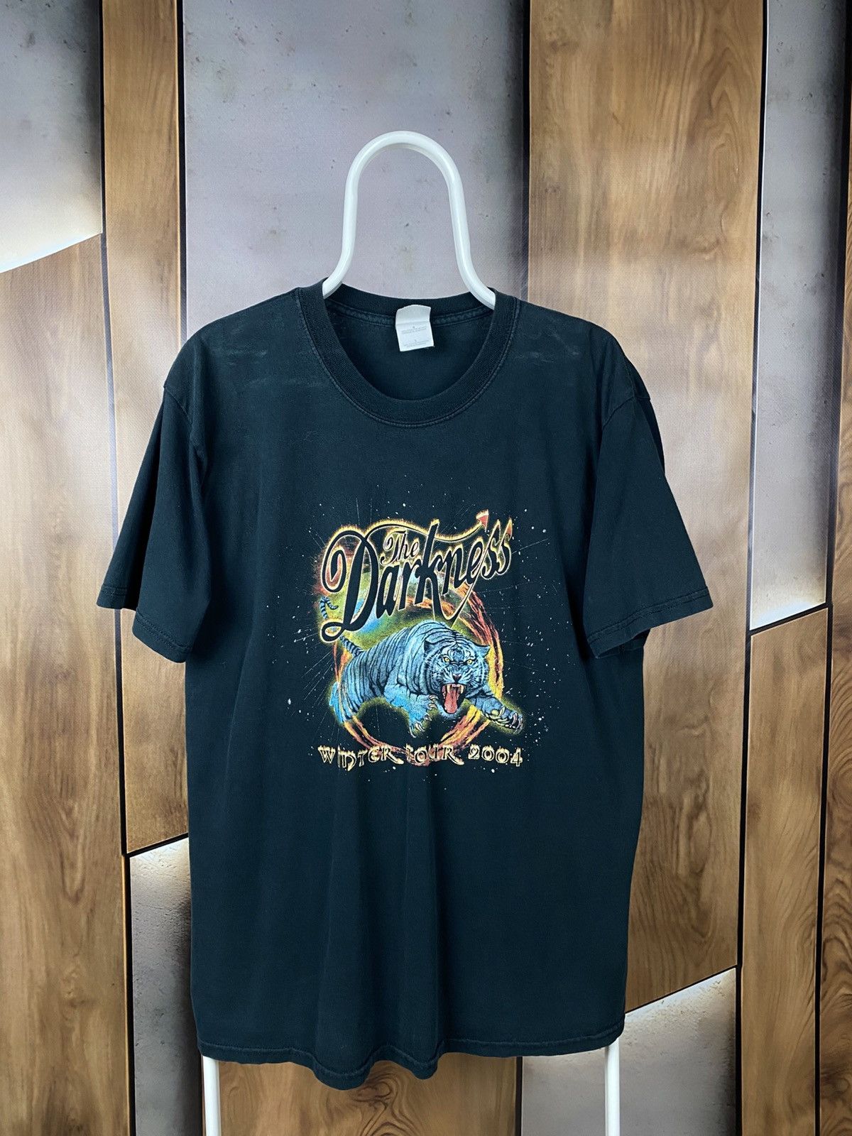 Band Tees 🎸Vintage 2004 T-Shirt The Darkness Tiger Rock Band Tour Tee🎸 Size US L / EU 52-54 / 3 - 1 Thumbnail