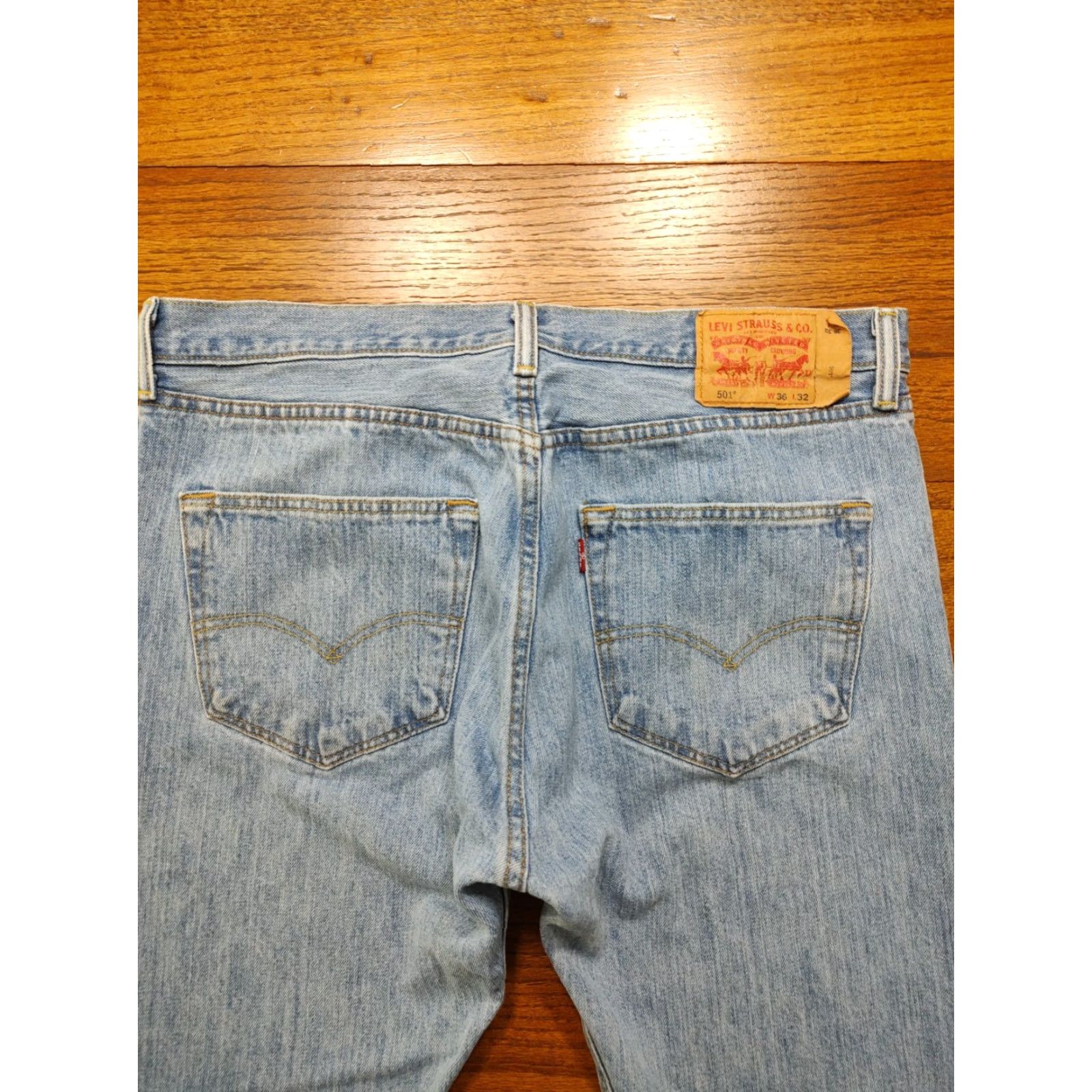 Levi's VINTAGE Levis Jeans Mens 36x31 501 Button Fly Straight Denim Cowboy Western Blue 5-Pocket Logo Embroidered Mens Regular Size 36 Blue Jeans Size US 36 / EU 52 - 3 Thumbnail