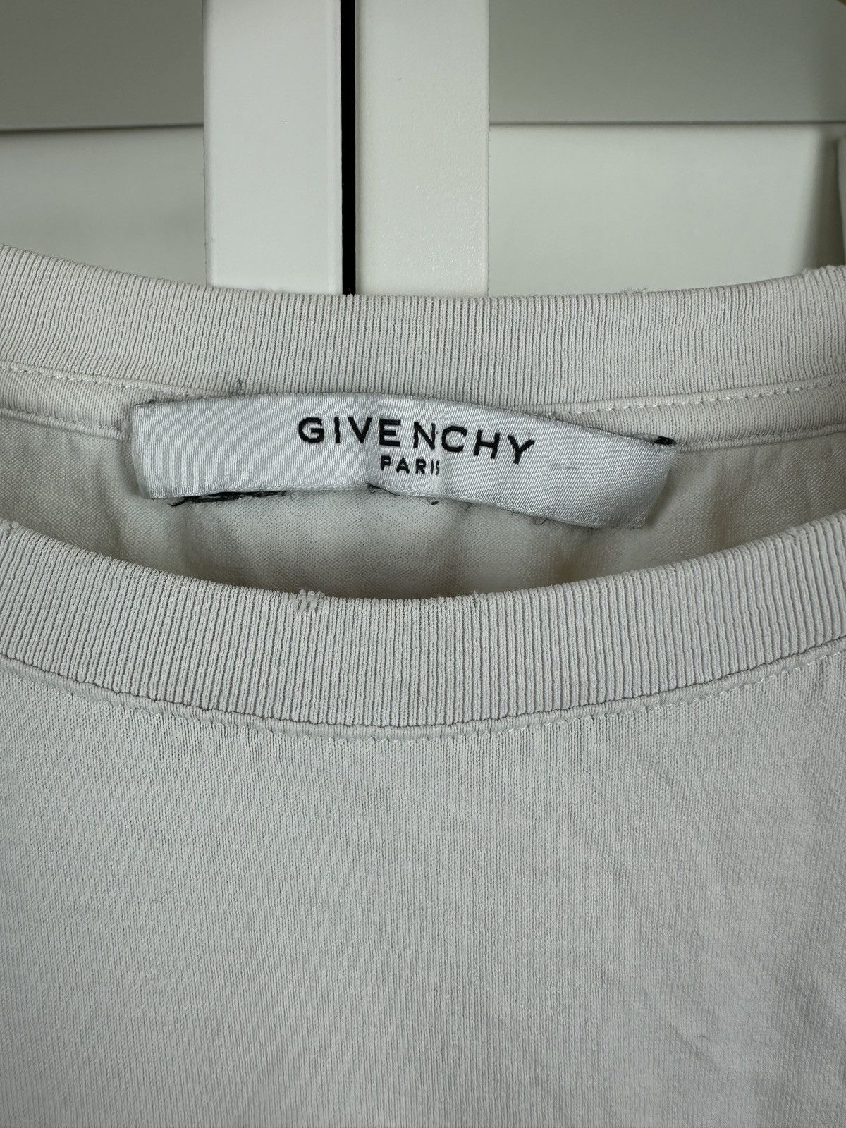 Givenchy Givenchy faded logo white tee t-shirt Size US L / EU 52-54 / 3 - 3 Thumbnail