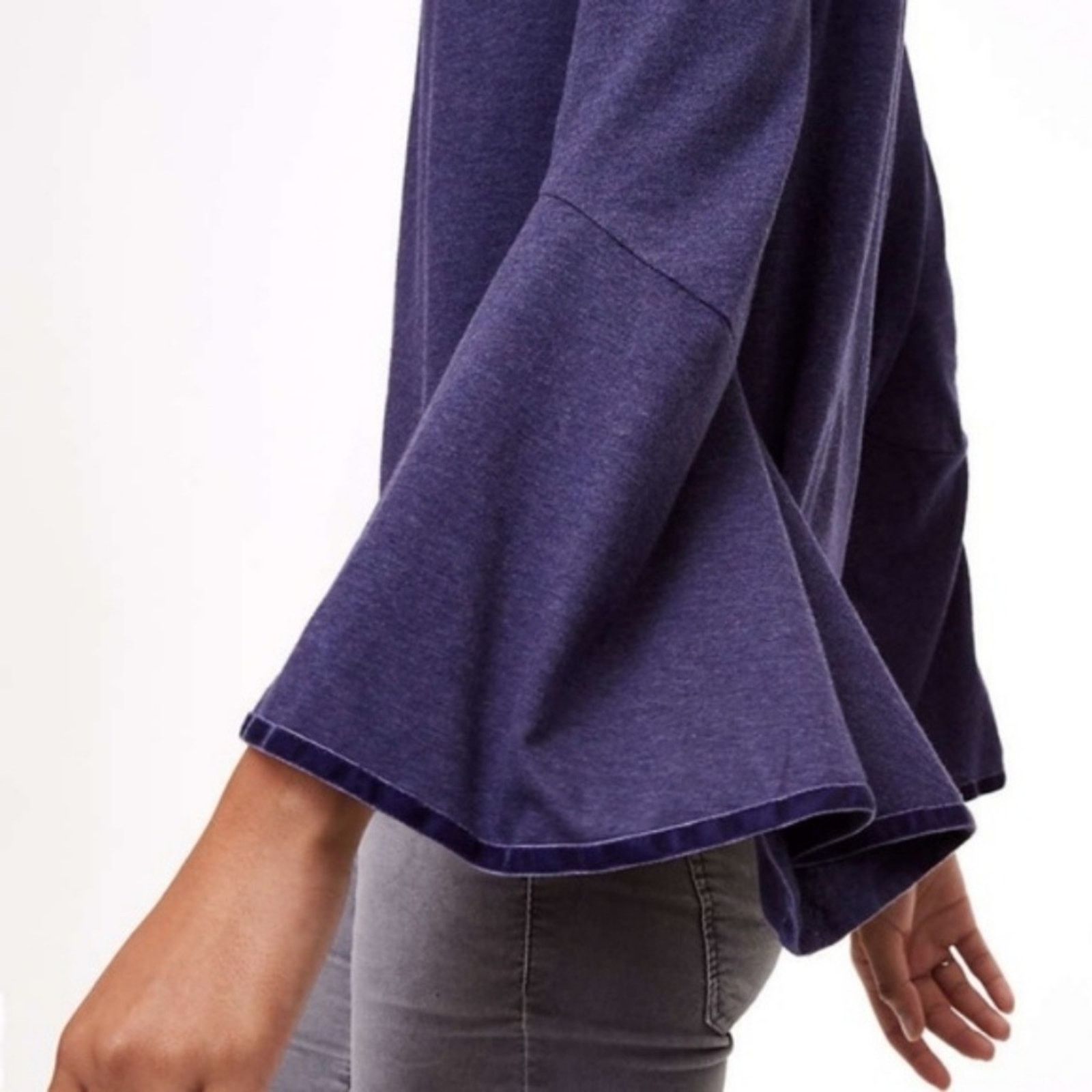 Loft LOFT Velvet Trim Off Shoulder Bell Sleeve Top Size S / US 4 / IT 40 - 6 Thumbnail