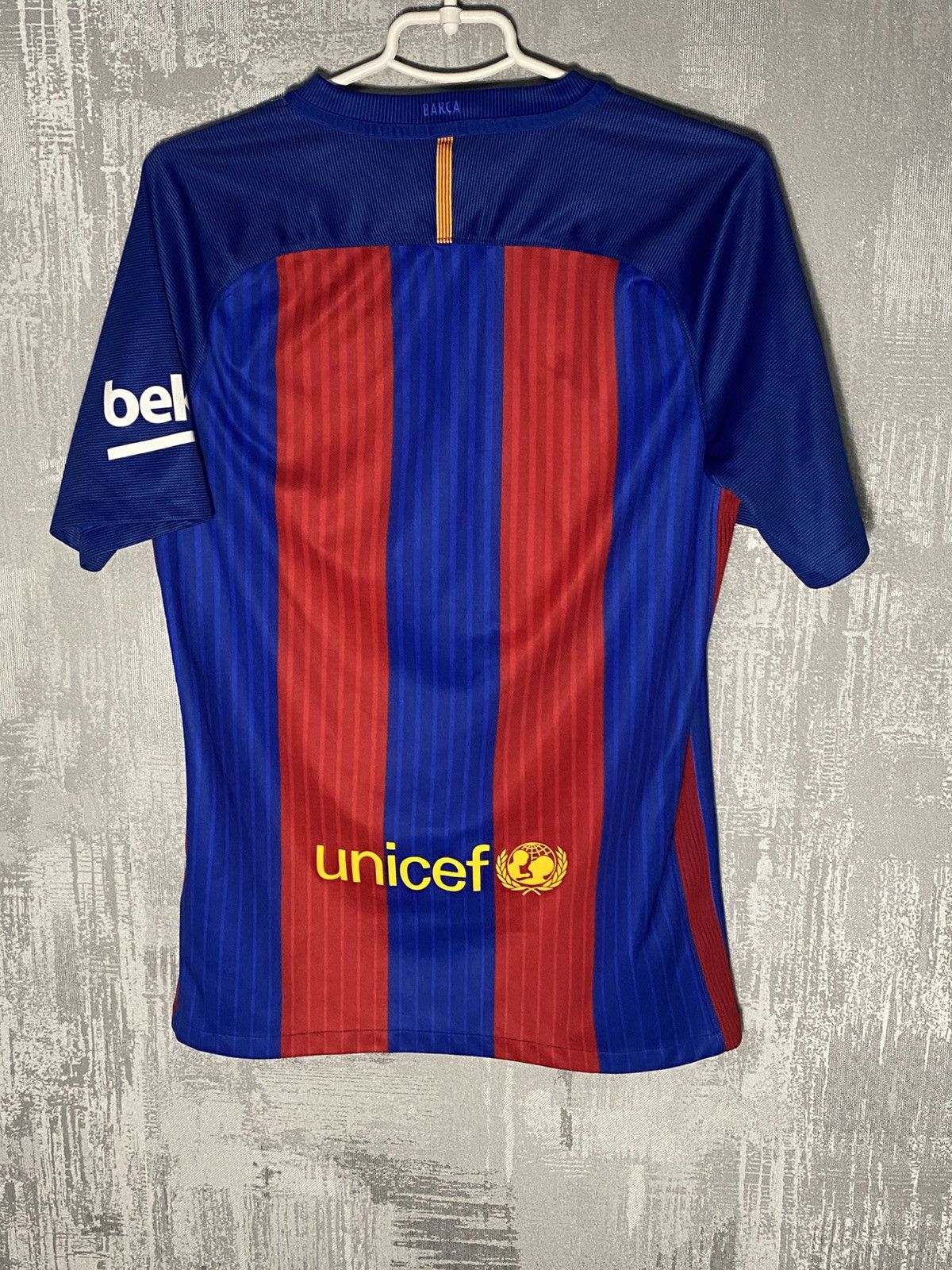 Nike Barcelona Nike Home Soccer Jersey 2017 Football Shirt Sz S Size US S / EU 44-46 / 1 - 9 Thumbnail