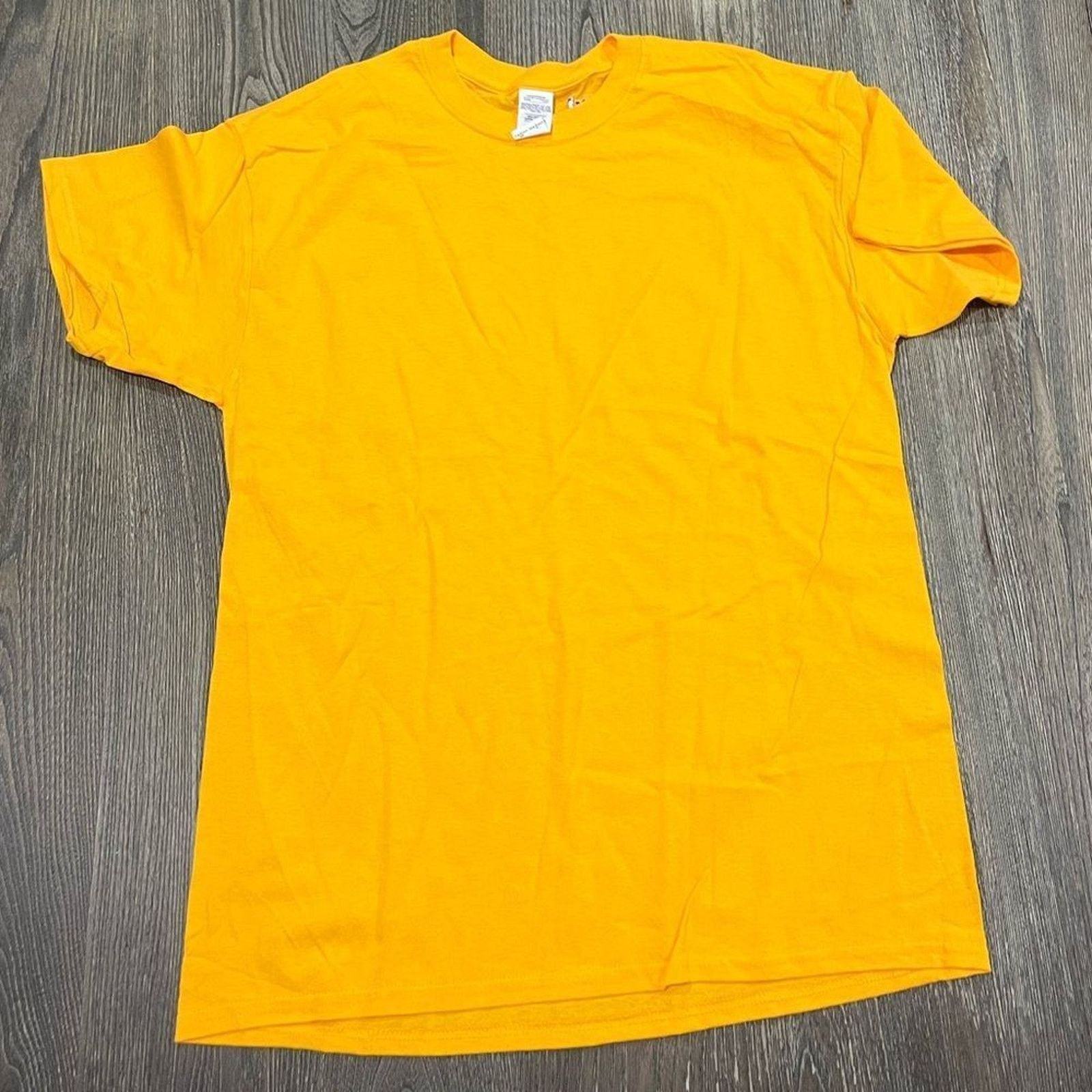 Gildan NWOT Gildan NBA 2 Pack T-Shirts Crewneck Short Sleeve Size L Size US L / EU 52-54 / 3 - 4 Thumbnail