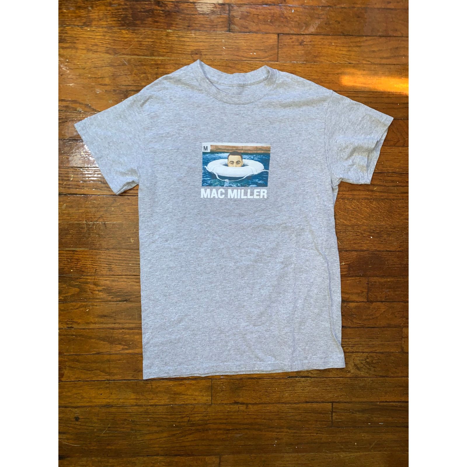 Rap Tees Mac Miller Swimming Graphic T-Shirt Mens Small Gray Size US S / EU 44-46 / 1 - 2 Thumbnail