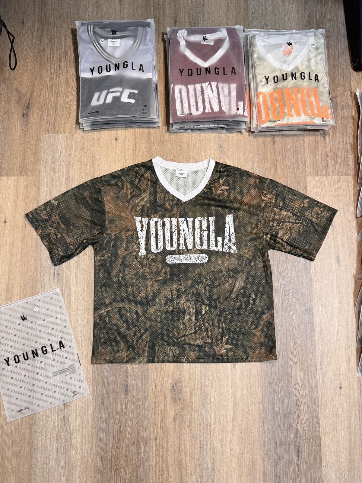 Alphalete Athletics YoungLa VARSITY FOOTBALL CROPPED JERSEY Size US XL / EU 56 / 4 - 1 Thumbnail