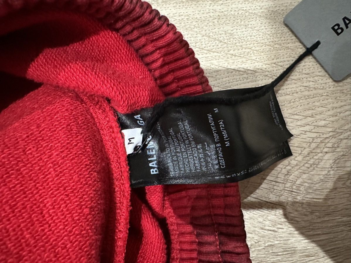 Balenciaga Balenciaga graffiti skater sweats Size US 34 / EU 50 - 6 Thumbnail