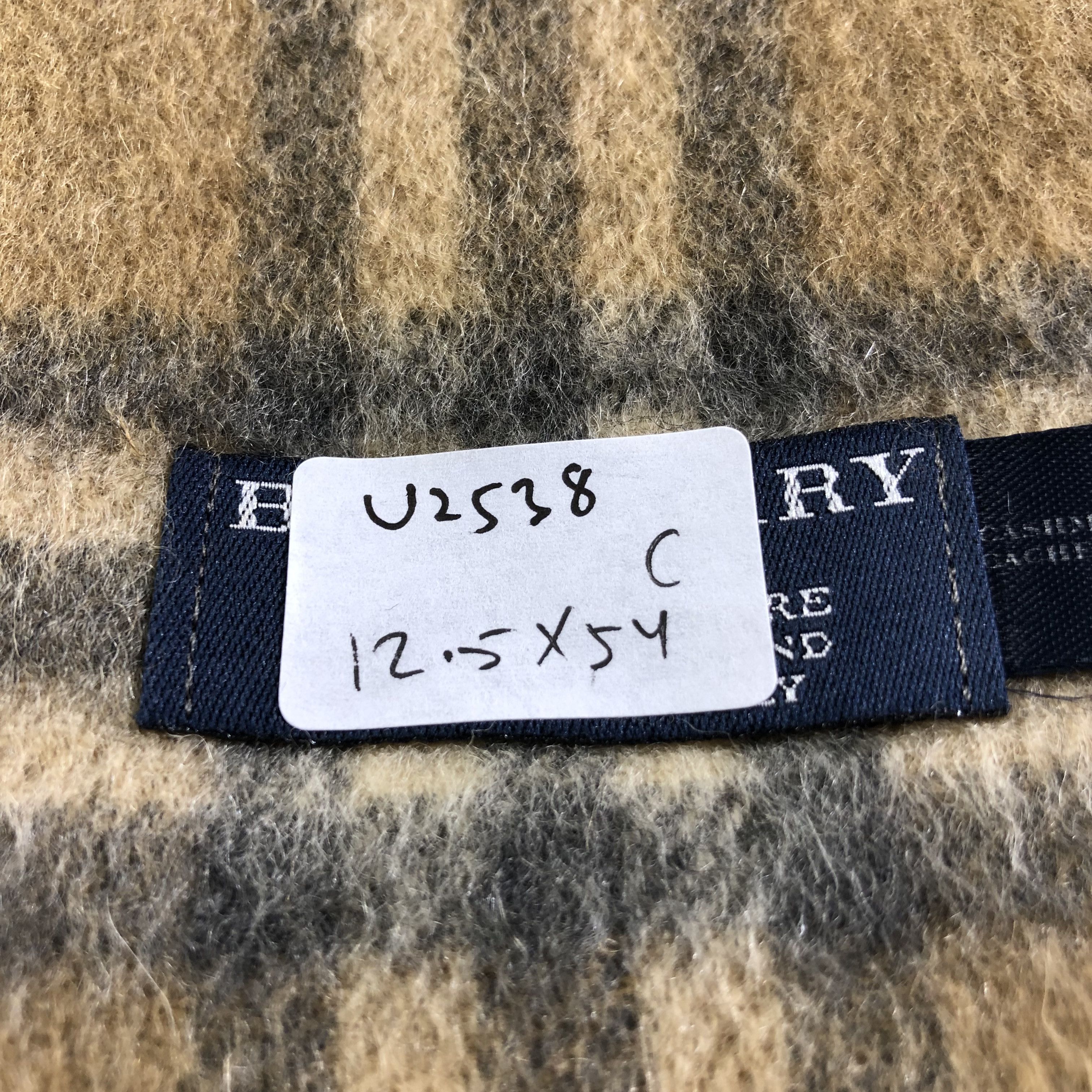 Burberry Burberrys Nova Check Cashmere Scarf Muffler Neckwear V2538 Size ONE SIZE - 23 Thumbnail